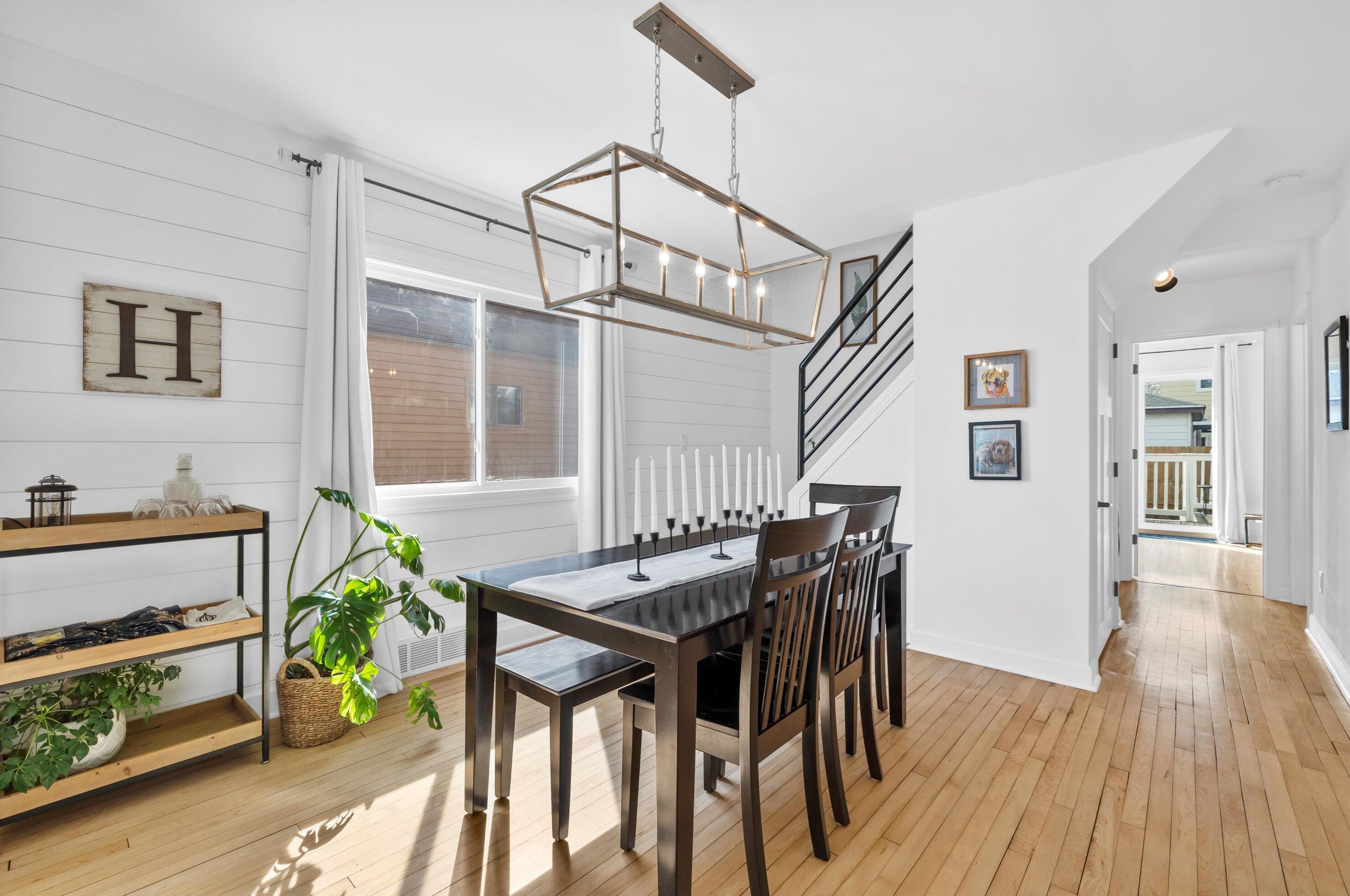 1525 93, Milwaukee WI 53227-1524 exterior