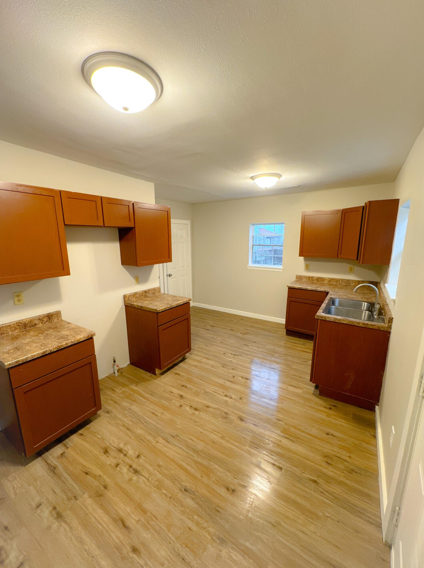 1033 Villa St, Racine WI  53403-1850 exterior