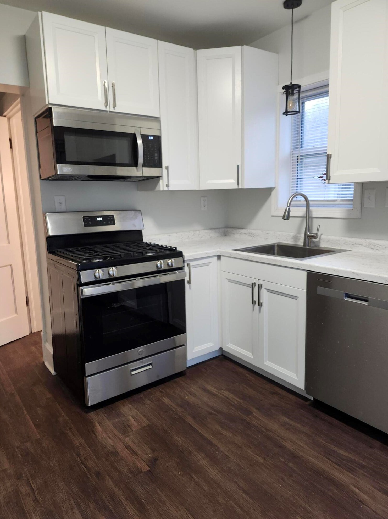 910 73rd St, Kenosha WI  53143-5422 exterior