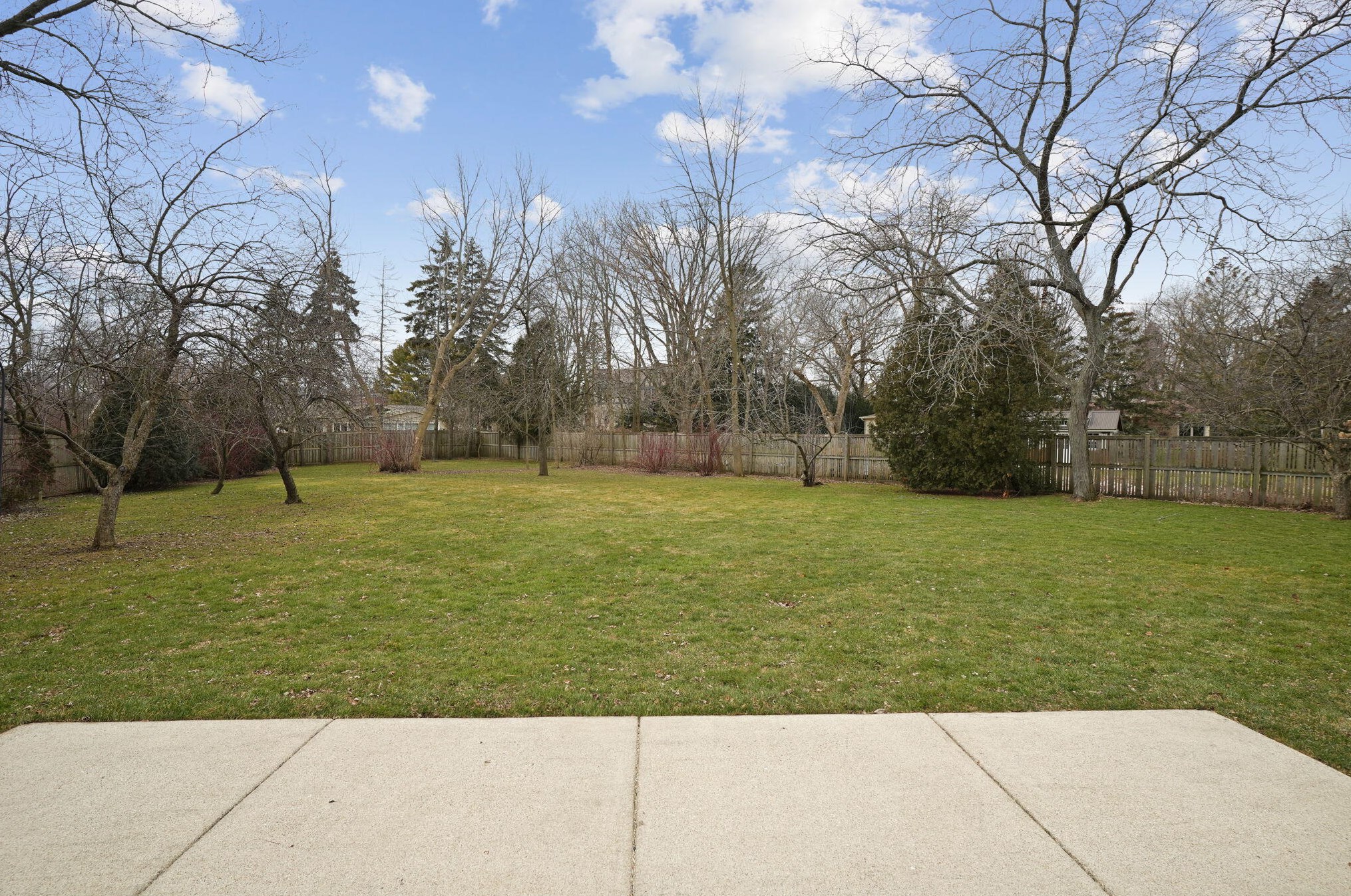 3776 Bay Dr, Racine WI  53402-3628 exterior