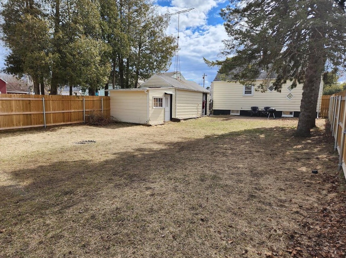 2406 15th St, Two Rivers WI  54241-2812 exterior