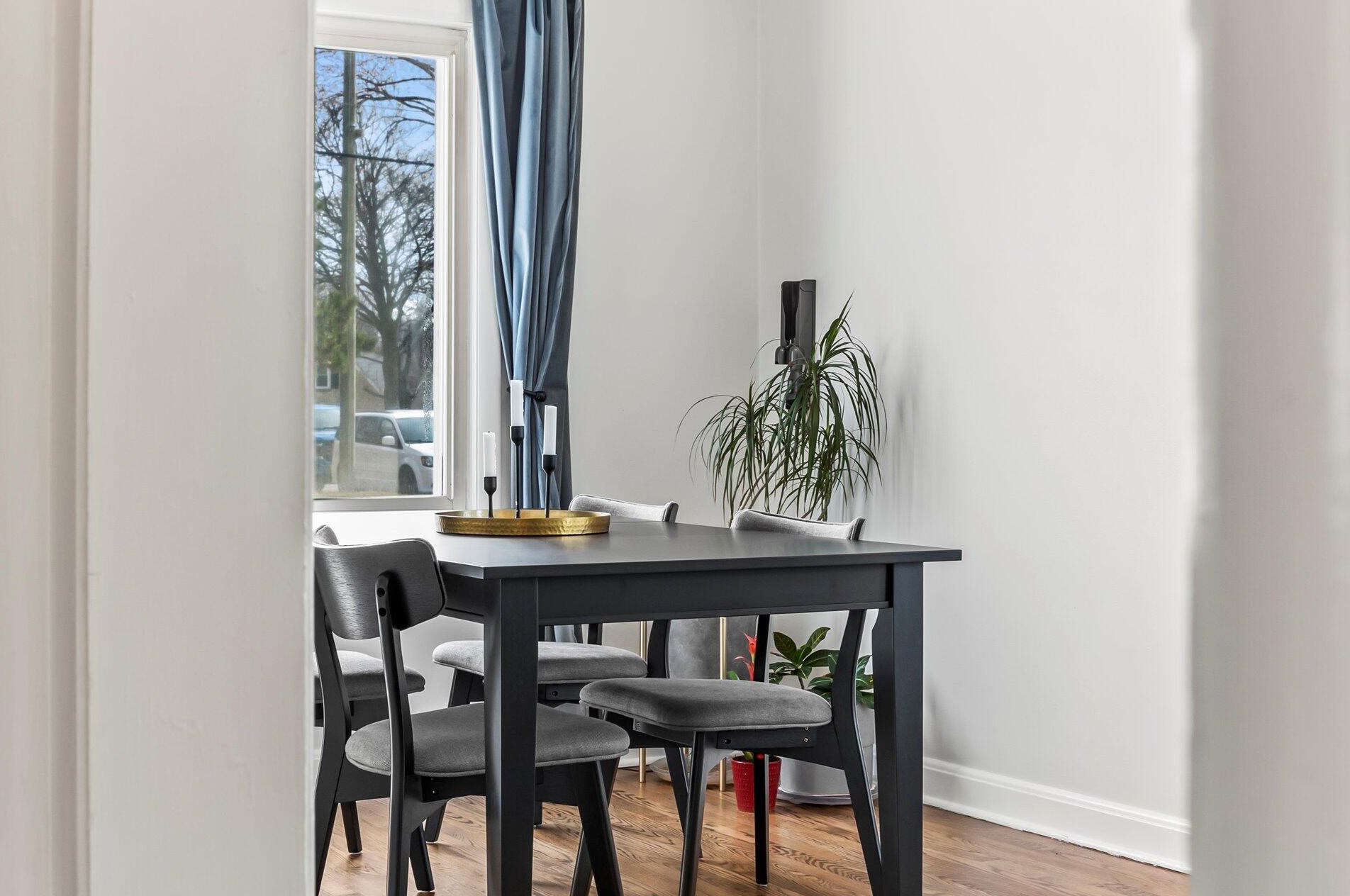 8824 Locust St, Milwaukee WI  53222-4636 exterior