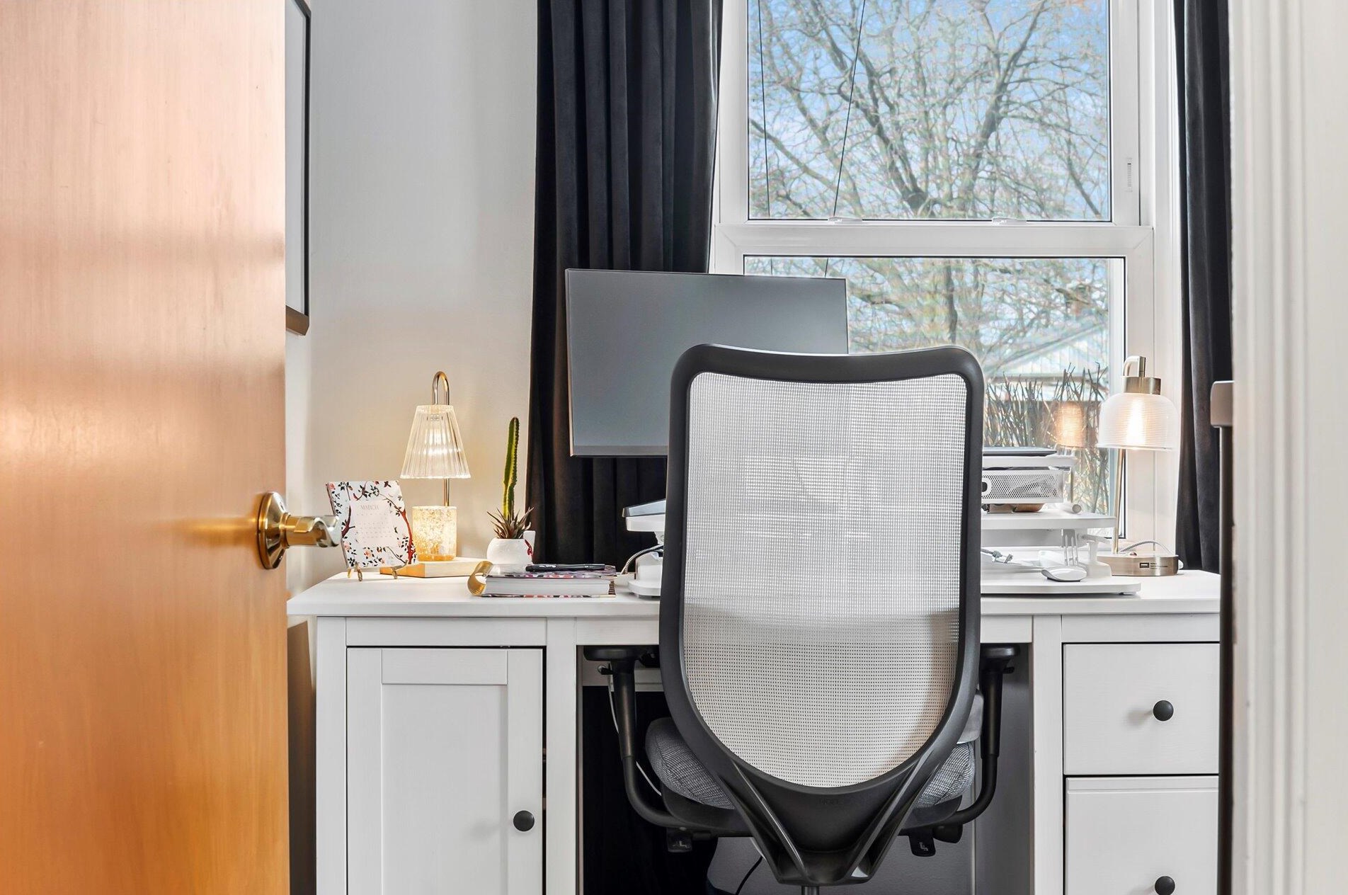 8824 Locust St, Milwaukee WI  53222-4636 exterior