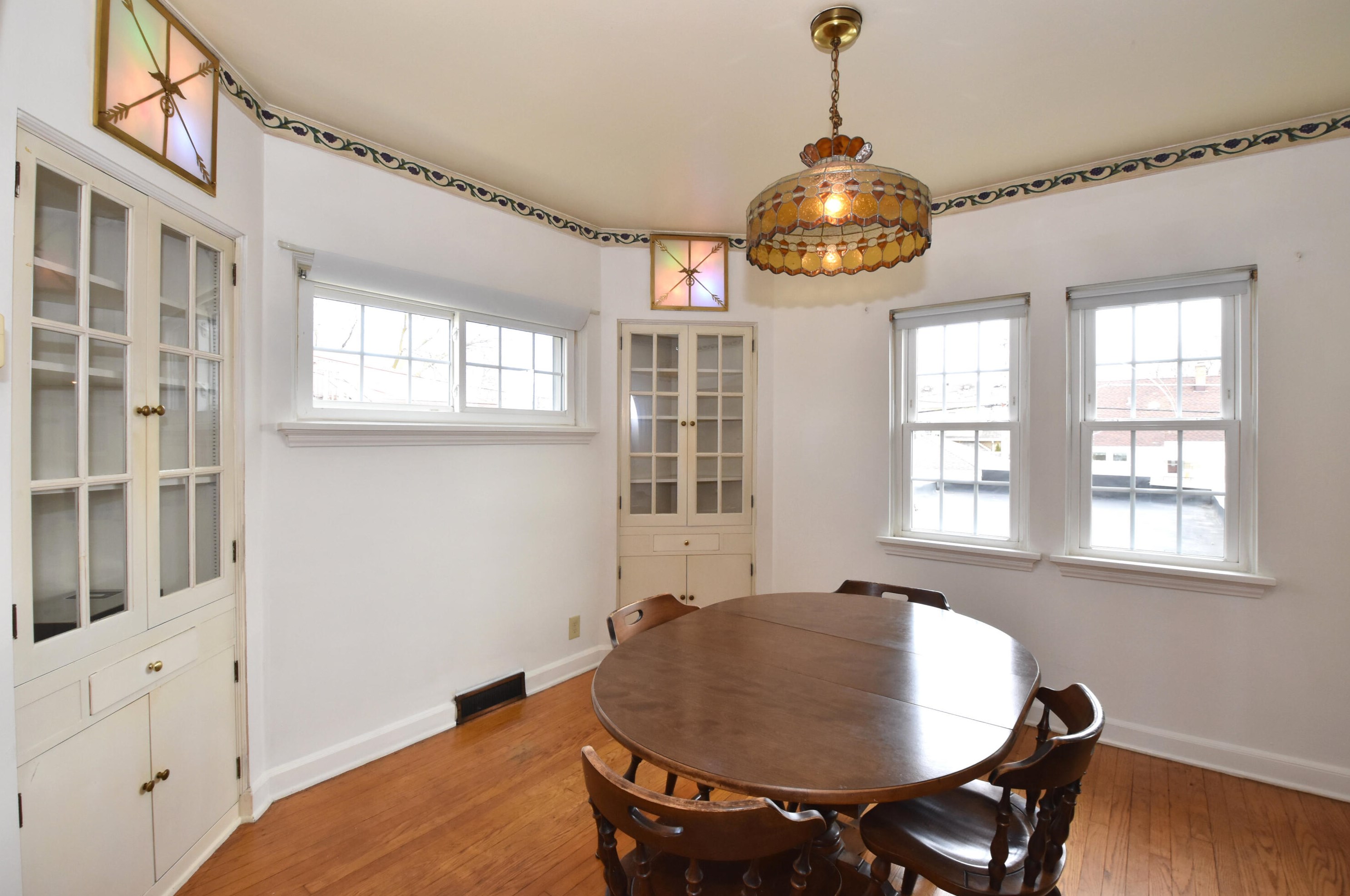 2426 60, Milwaukee WI 53219-2131 exterior