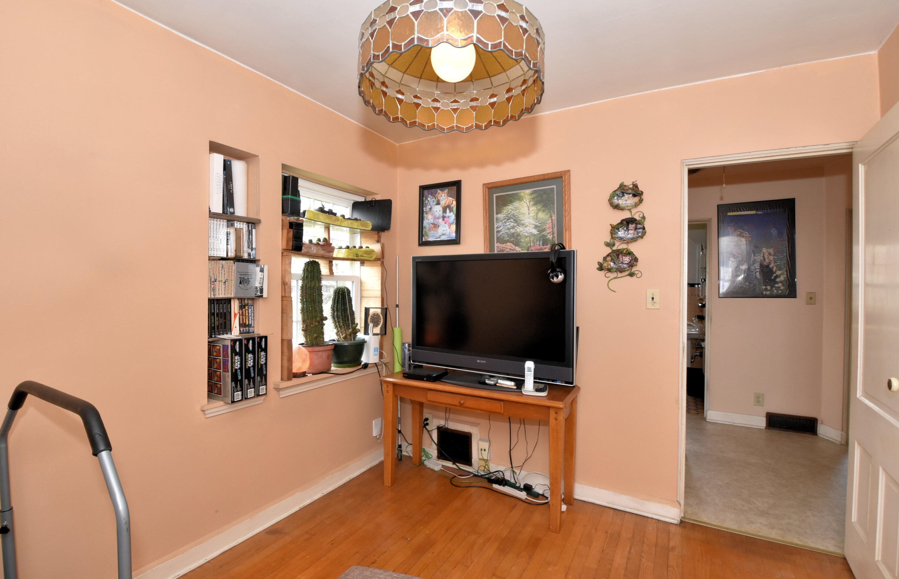 2426 60, Milwaukee WI 53219-2131 exterior