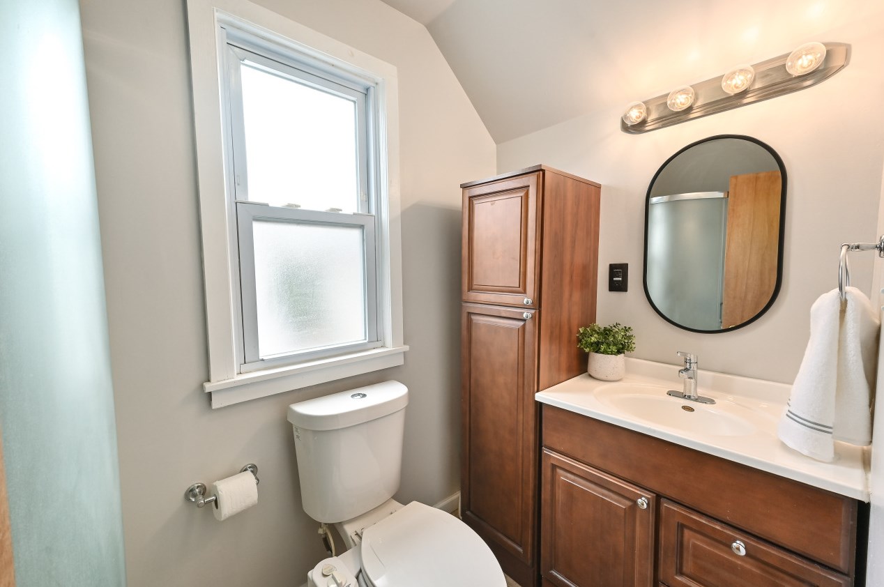 4762 Elkhart Ave, Milwaukee WI 53211-1001 exterior