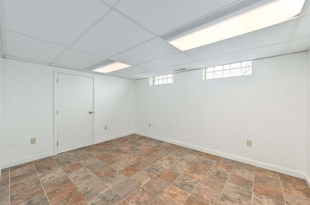 4762 Elkhart Ave, Milwaukee WI 53211-1001 exterior