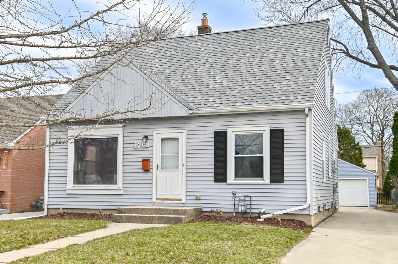 4762 Elkhart Ave, Milwaukee WI 53211-1001 exterior