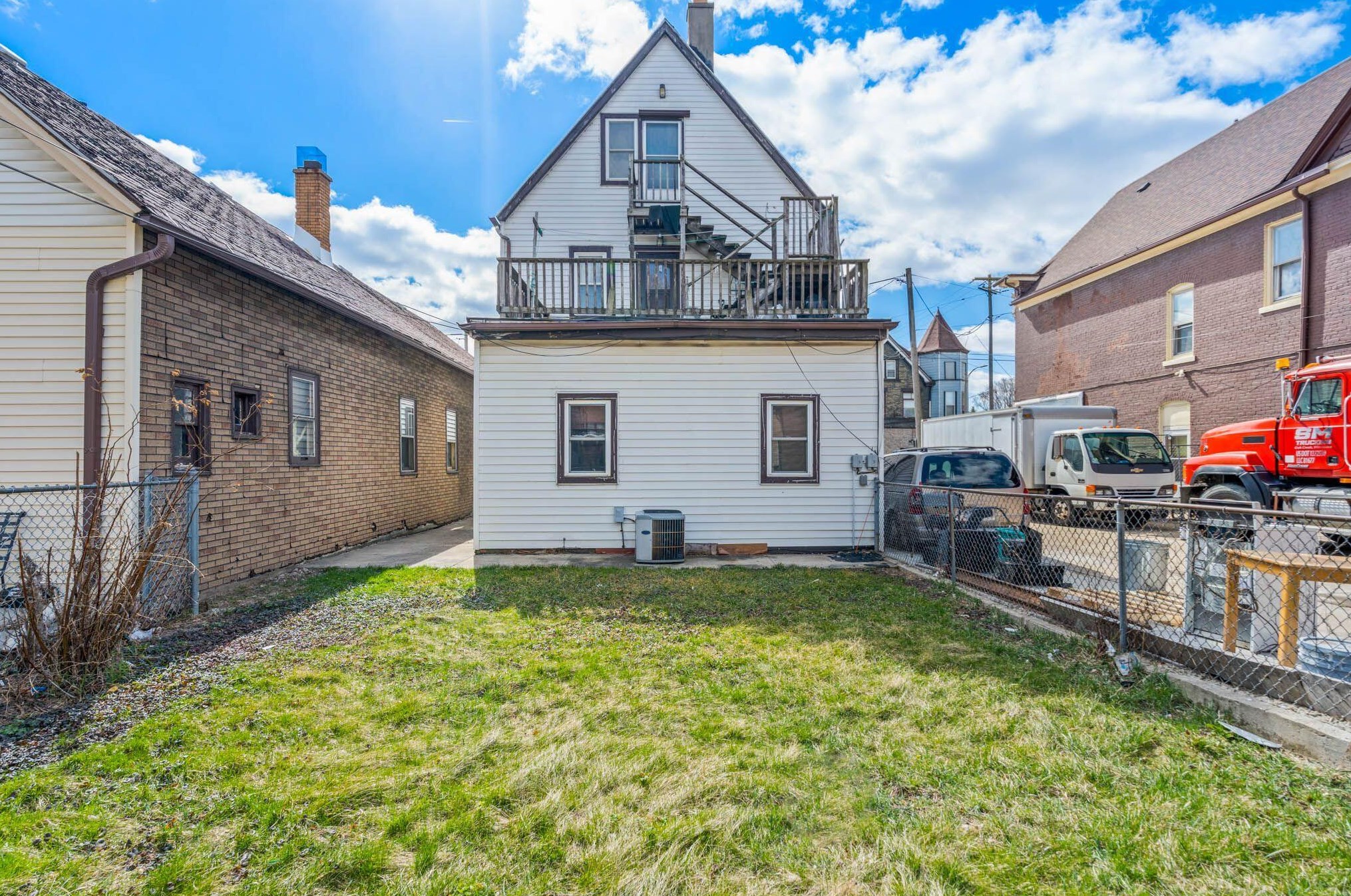 1524 Mitchell St, Milwaukee WI  53204-3242 exterior