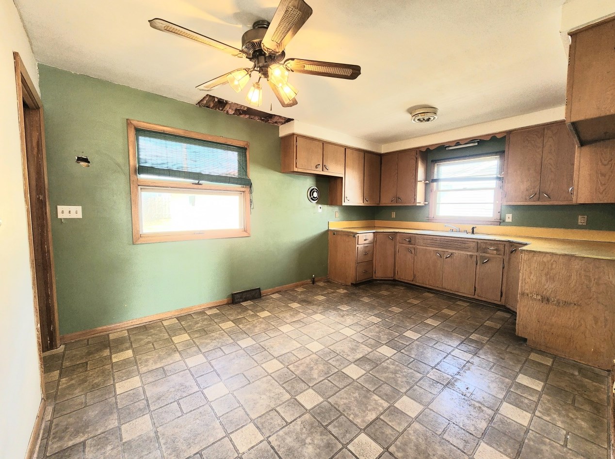 2306 Main Ave, Sheboygan WI  53083-3852 exterior