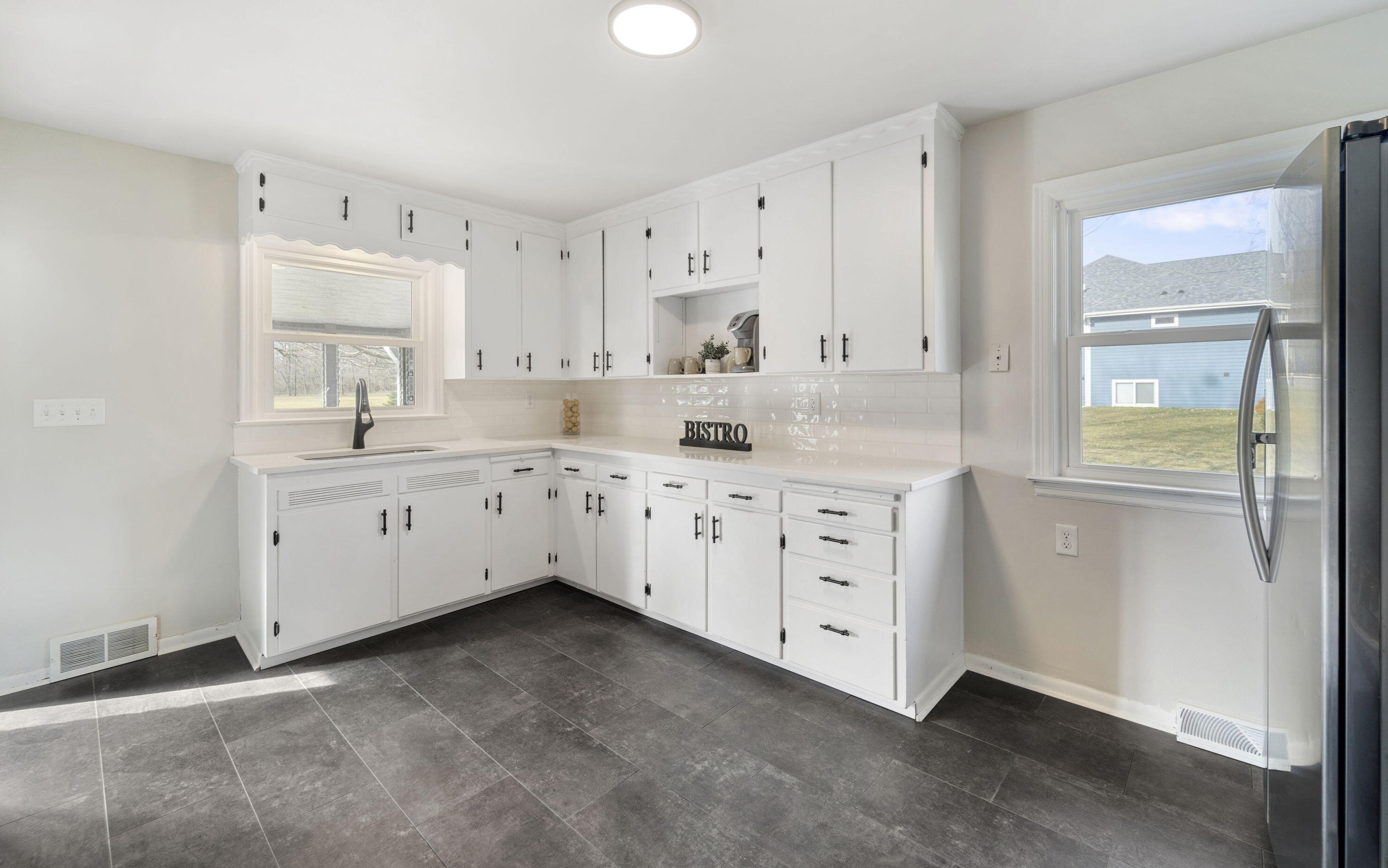 3929 Johnson Ave, Racine WI  53405-1015 exterior