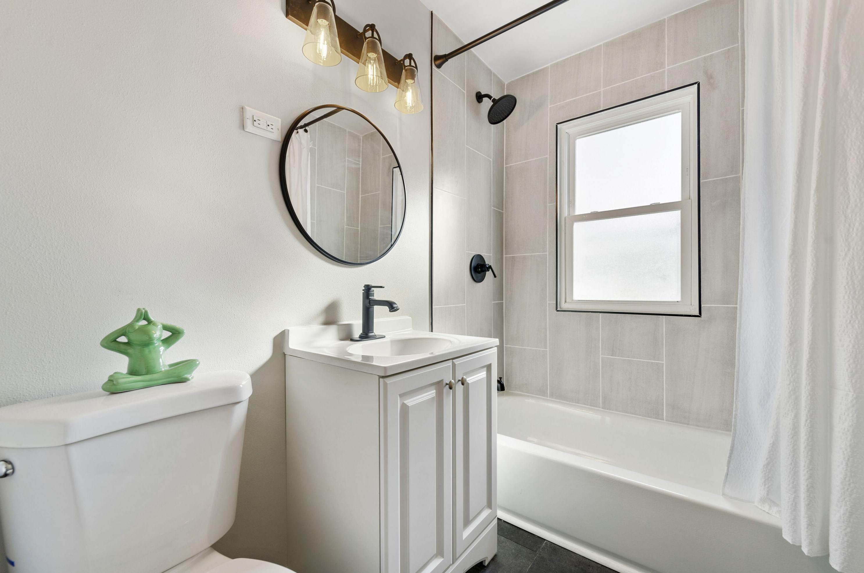 3929 Johnson Ave, Racine WI  53405-1015 exterior