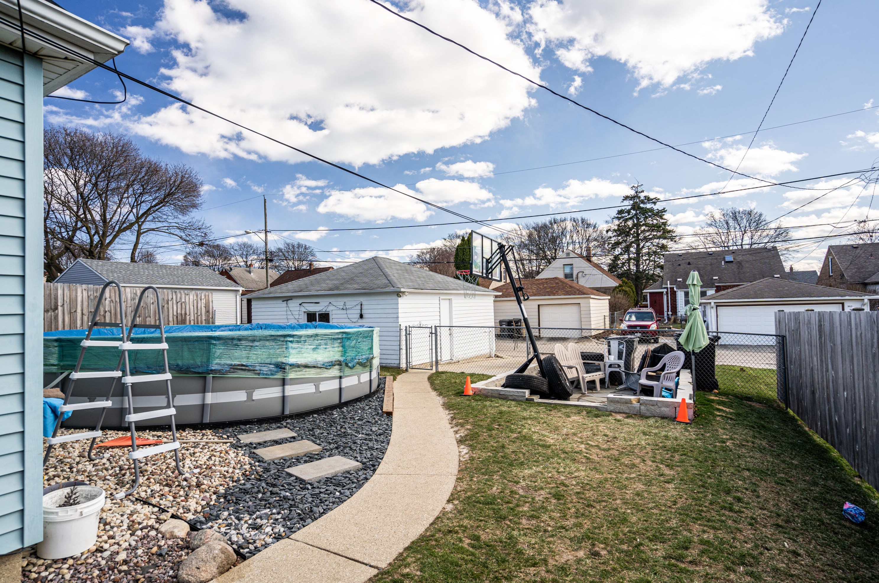 3419 Bottsford Ave, Cudahy WI 53110-1023 exterior