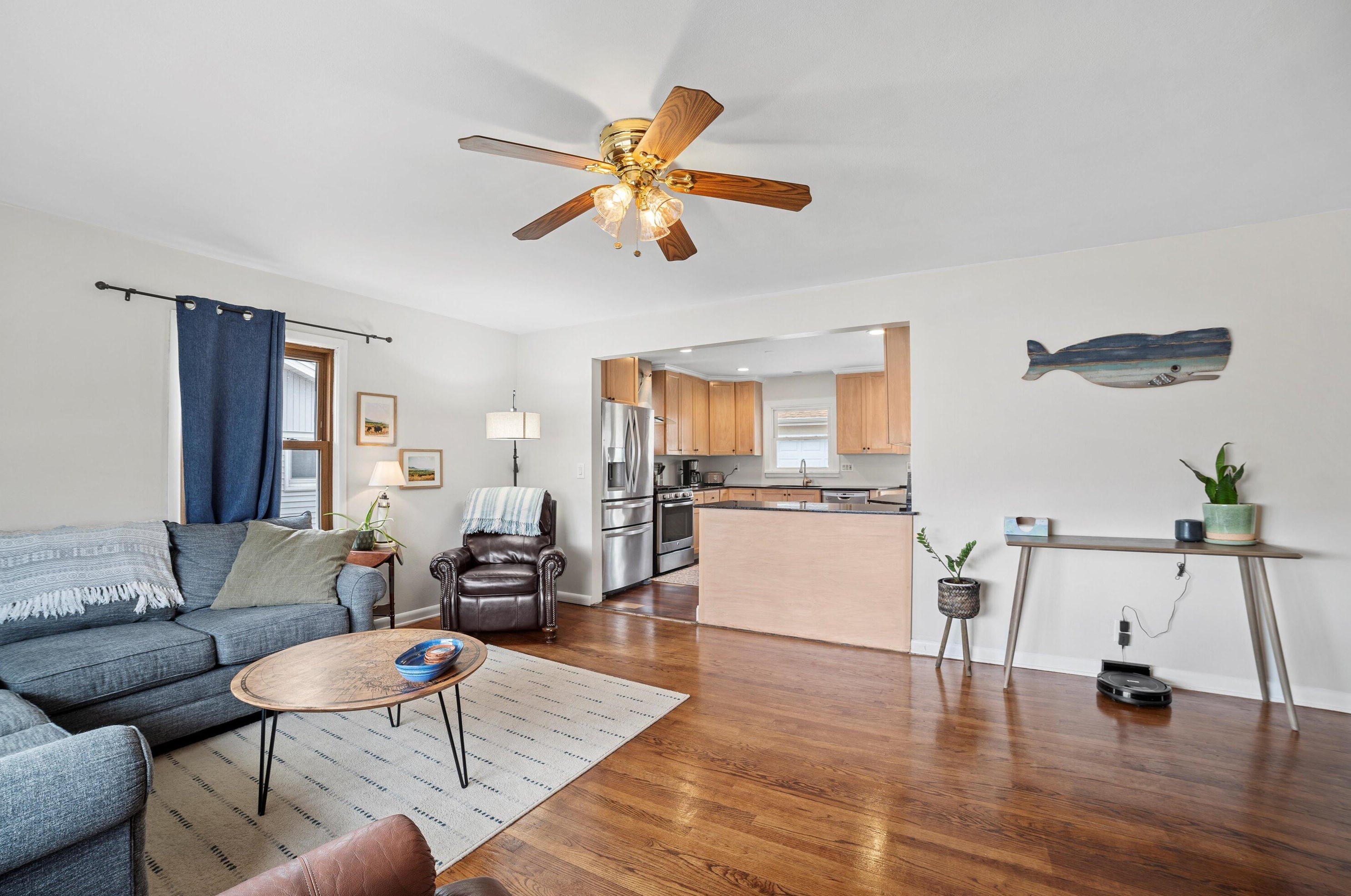 932 Ohio St, Racine WI  53405-2208 exterior