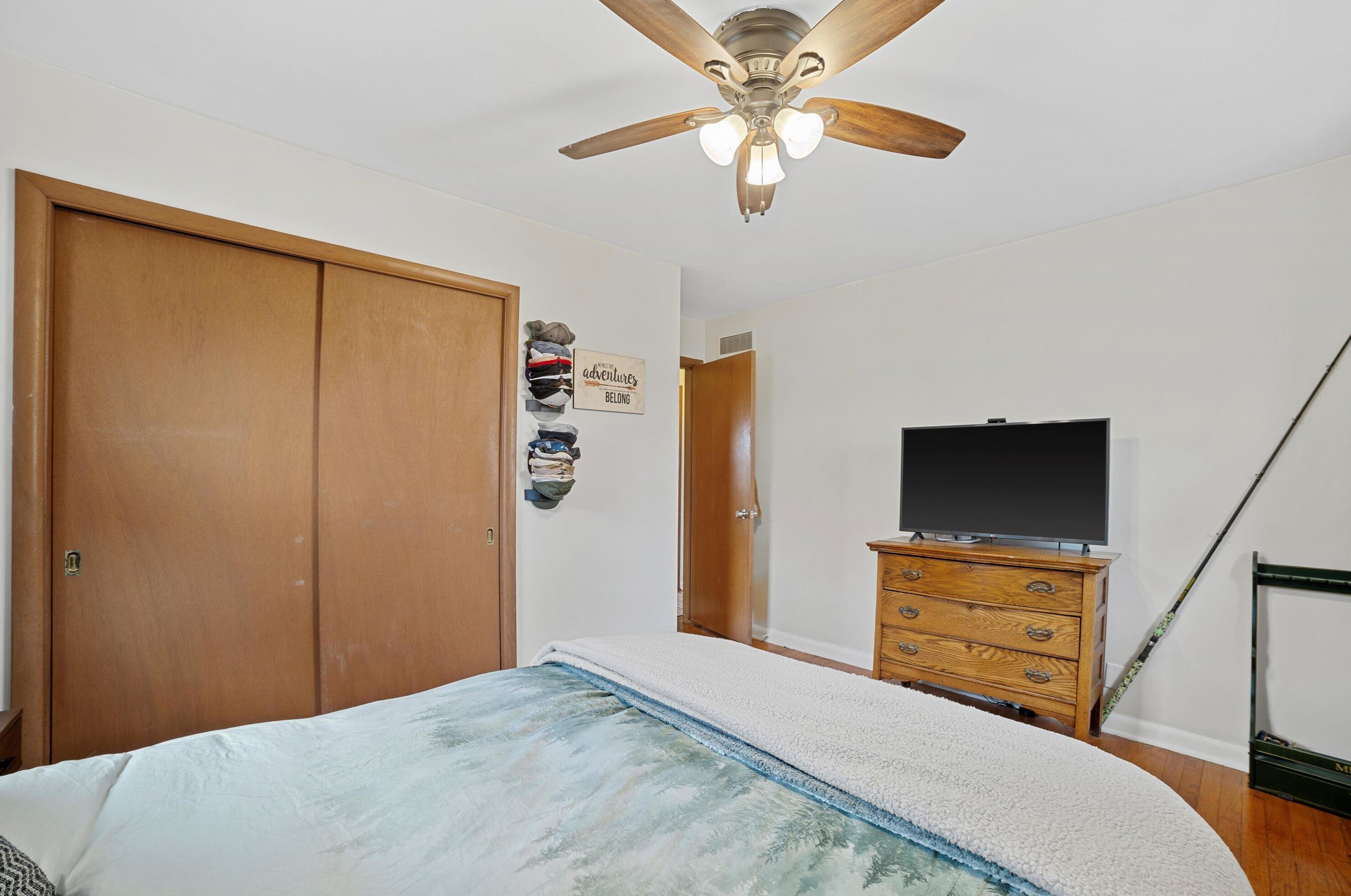 932 Ohio St, Racine WI  53405-2208 exterior