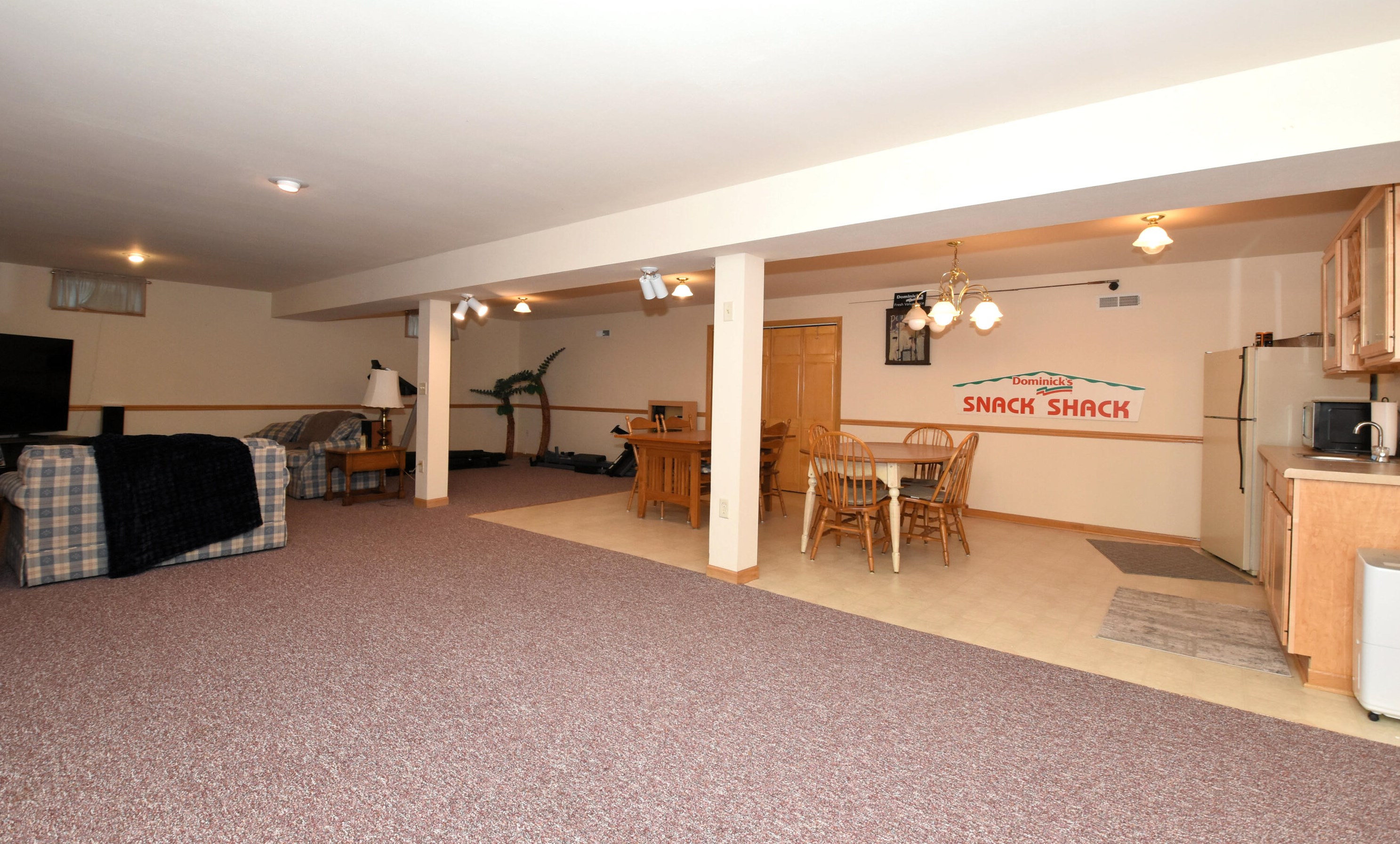 1224 Riva Rdg, Racine WI  53402-1711 exterior