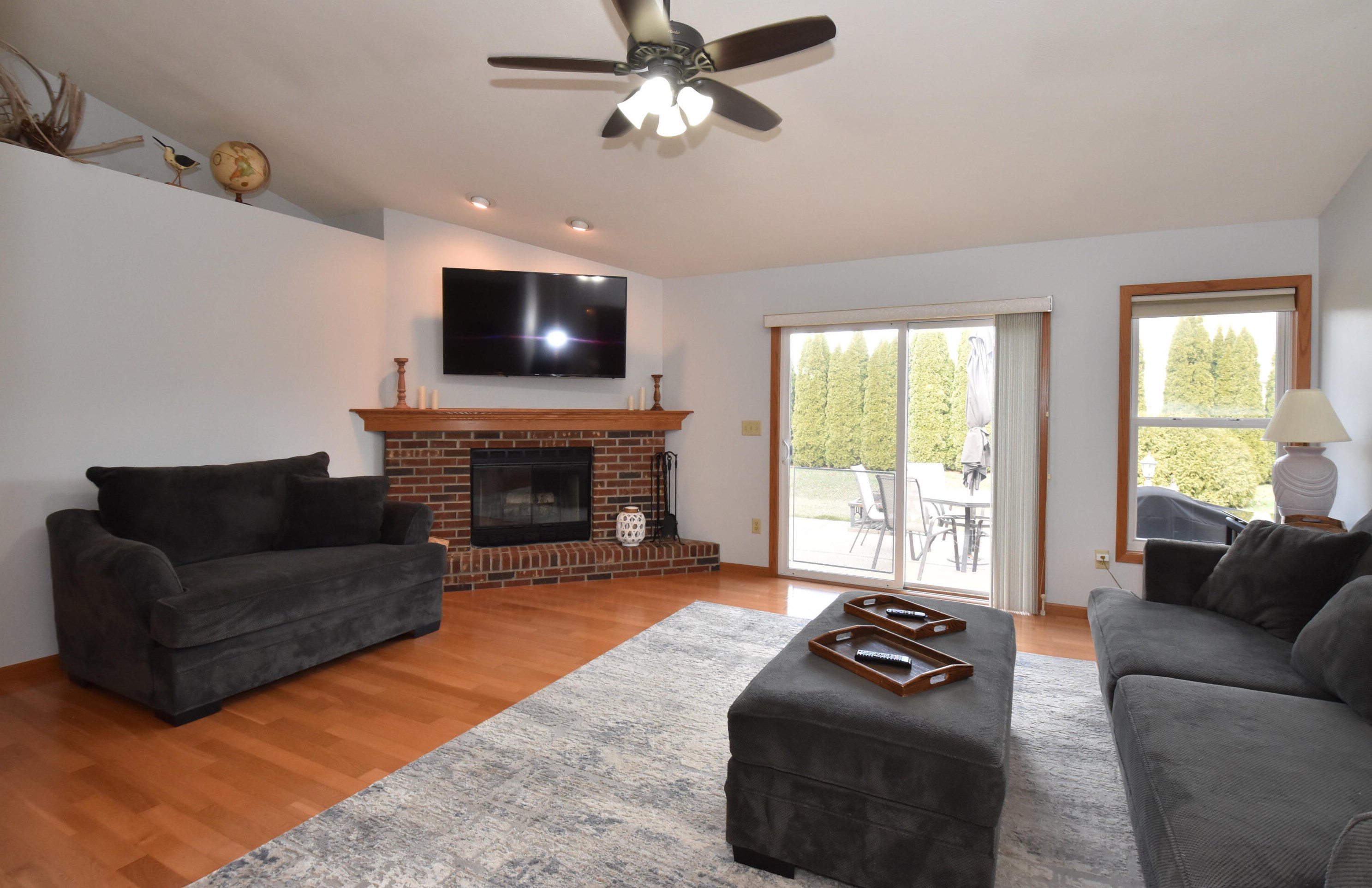 1224 Riva Rdg, Racine WI  53402-1711 exterior