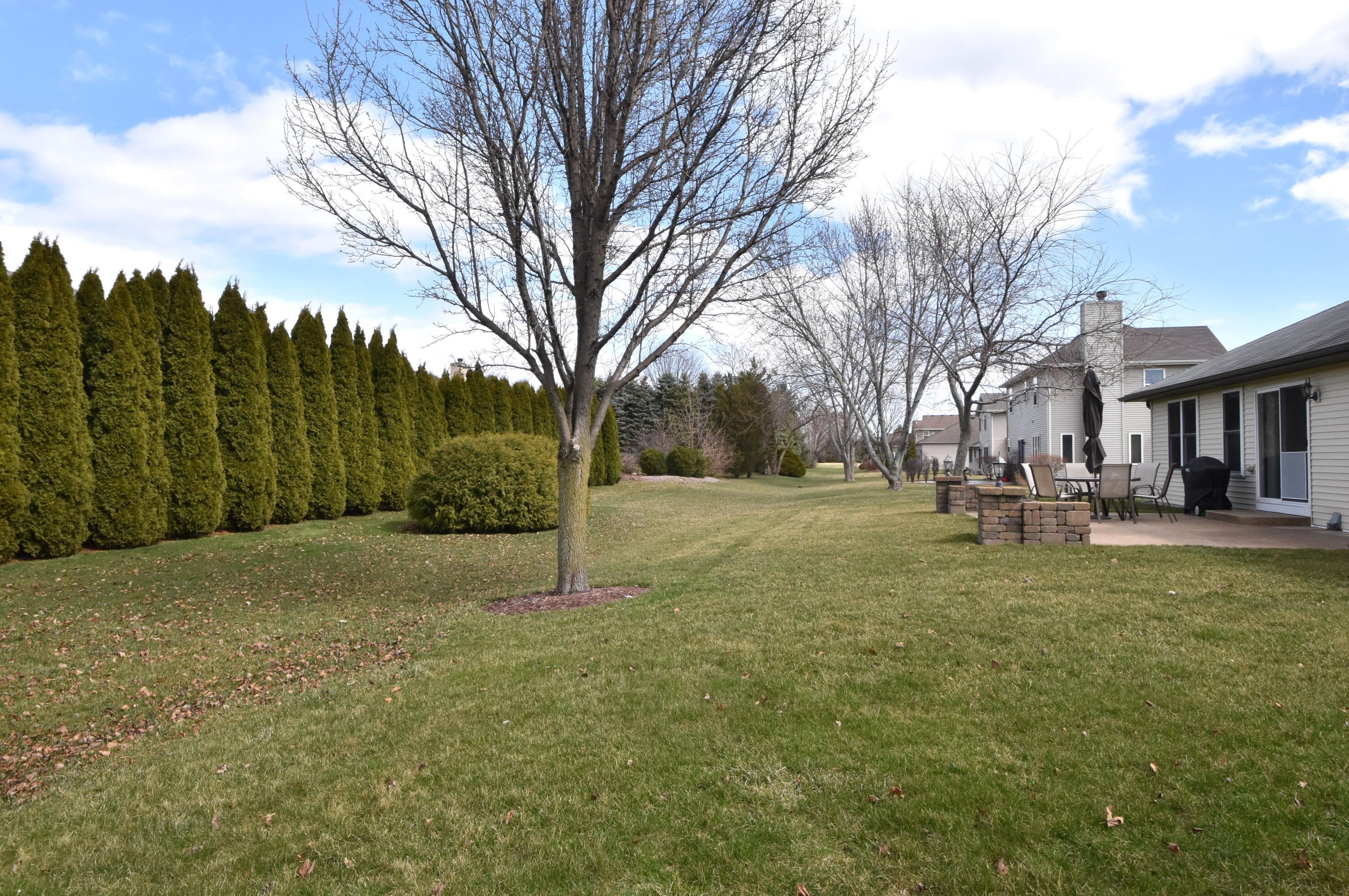 1224 Riva Rdg, Racine WI  53402-1711 exterior