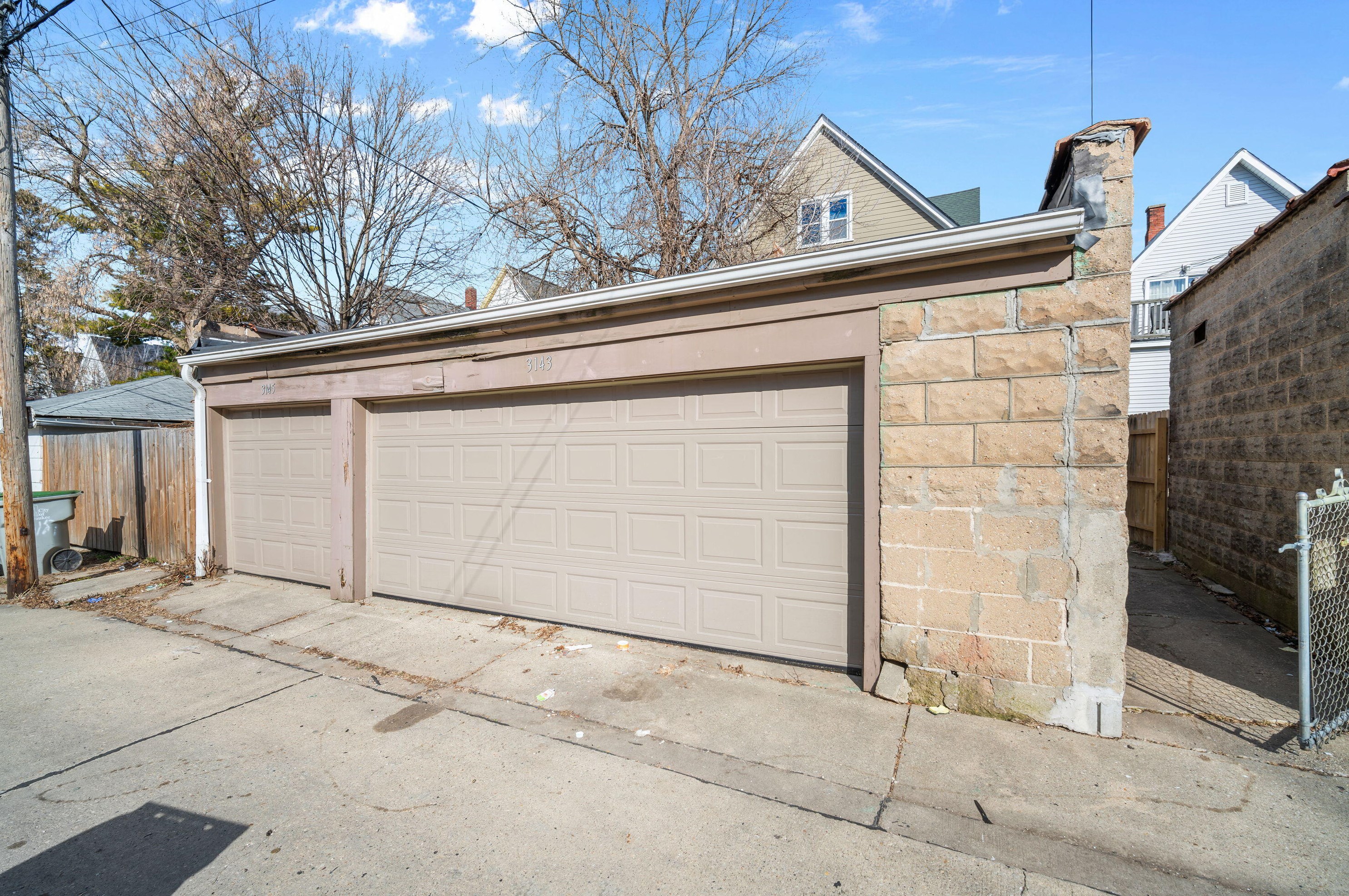 3143 Holton St, Milwaukee WI  53212-2124 exterior