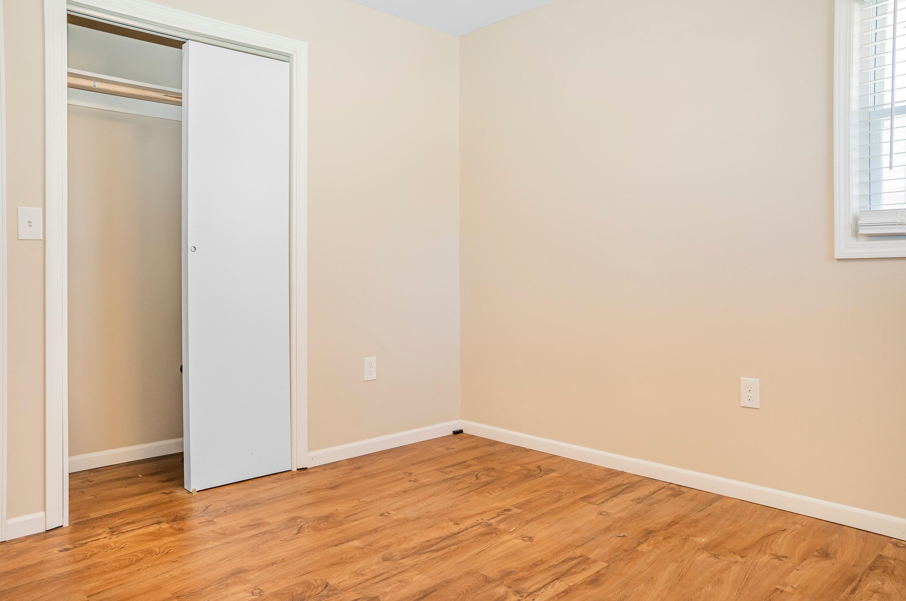 6547 83, Milwaukee WI 53214-4428 exterior