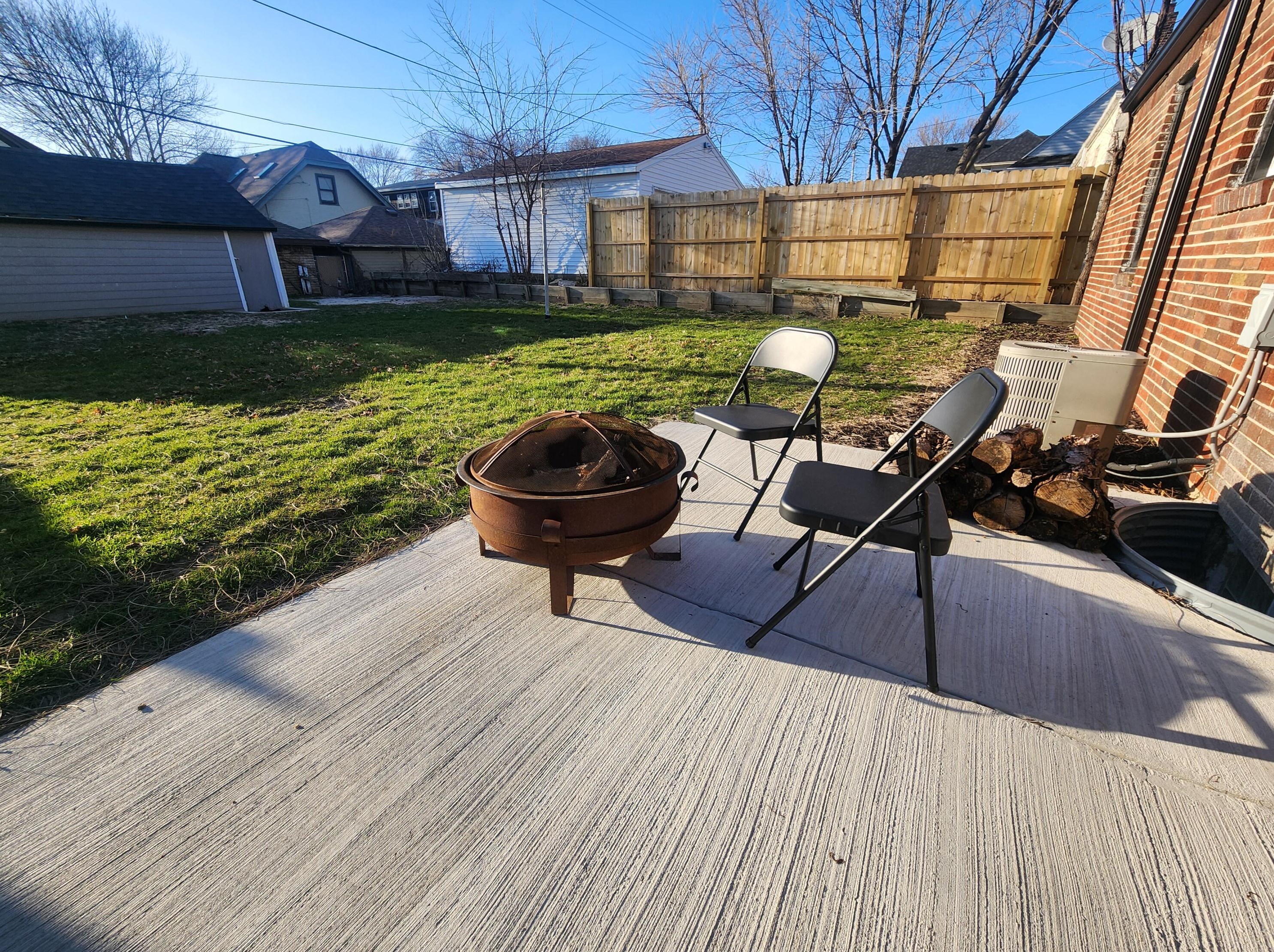 2321 60th St, Milwaukee WI  53219-2129 exterior