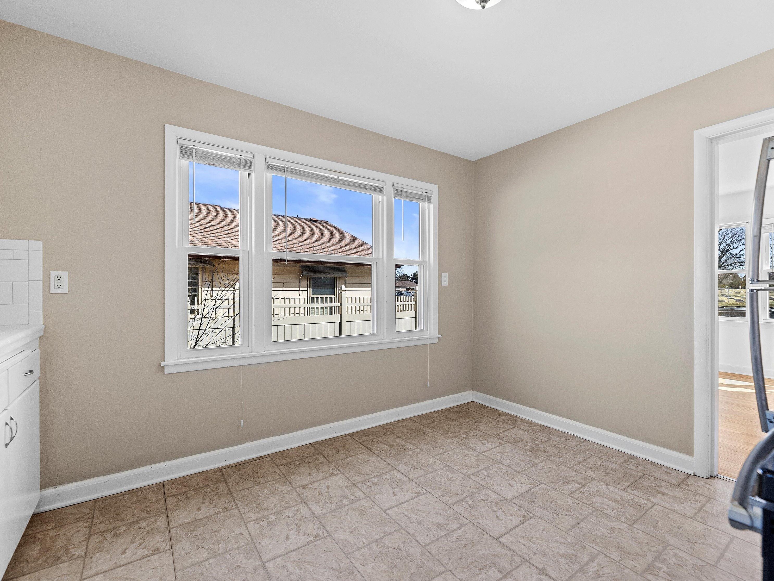 7152 Nash St, Milwaukee WI  53216-1939 exterior