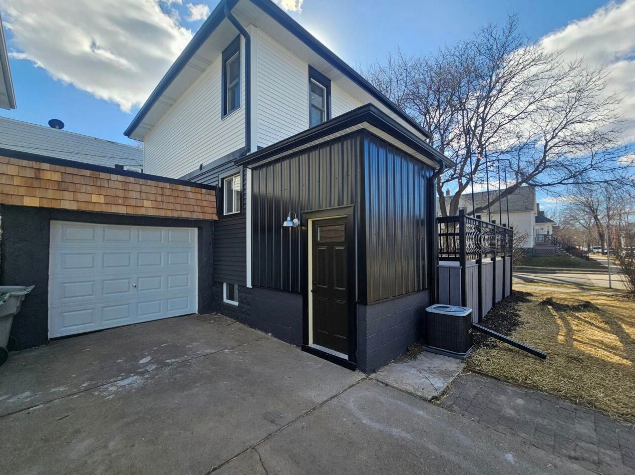 3004 Nevada St, Milwaukee WI  53207-2429 exterior