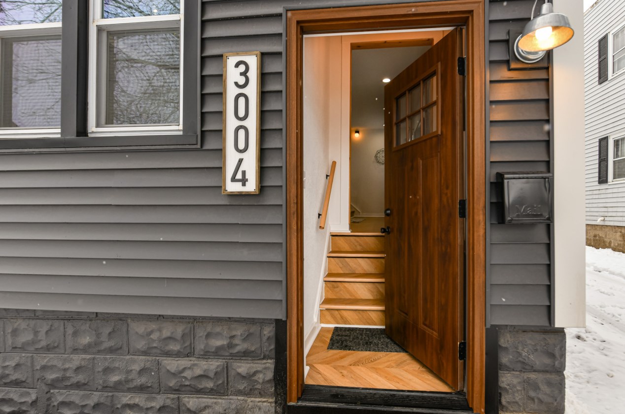 3004 Nevada St, Milwaukee WI  53207-2429 exterior