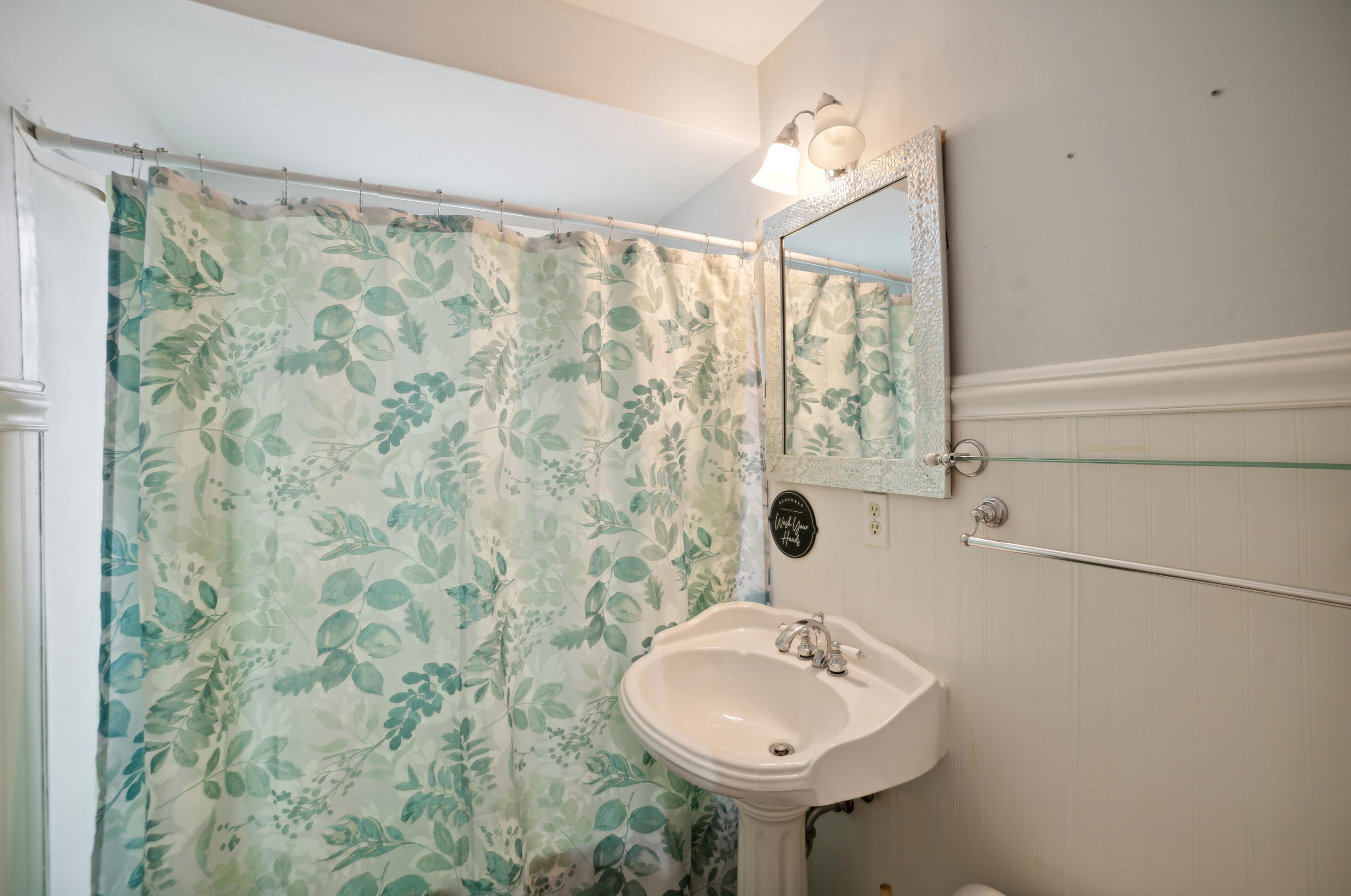 3373 90th St, Milwaukee WI  53227-4403 exterior