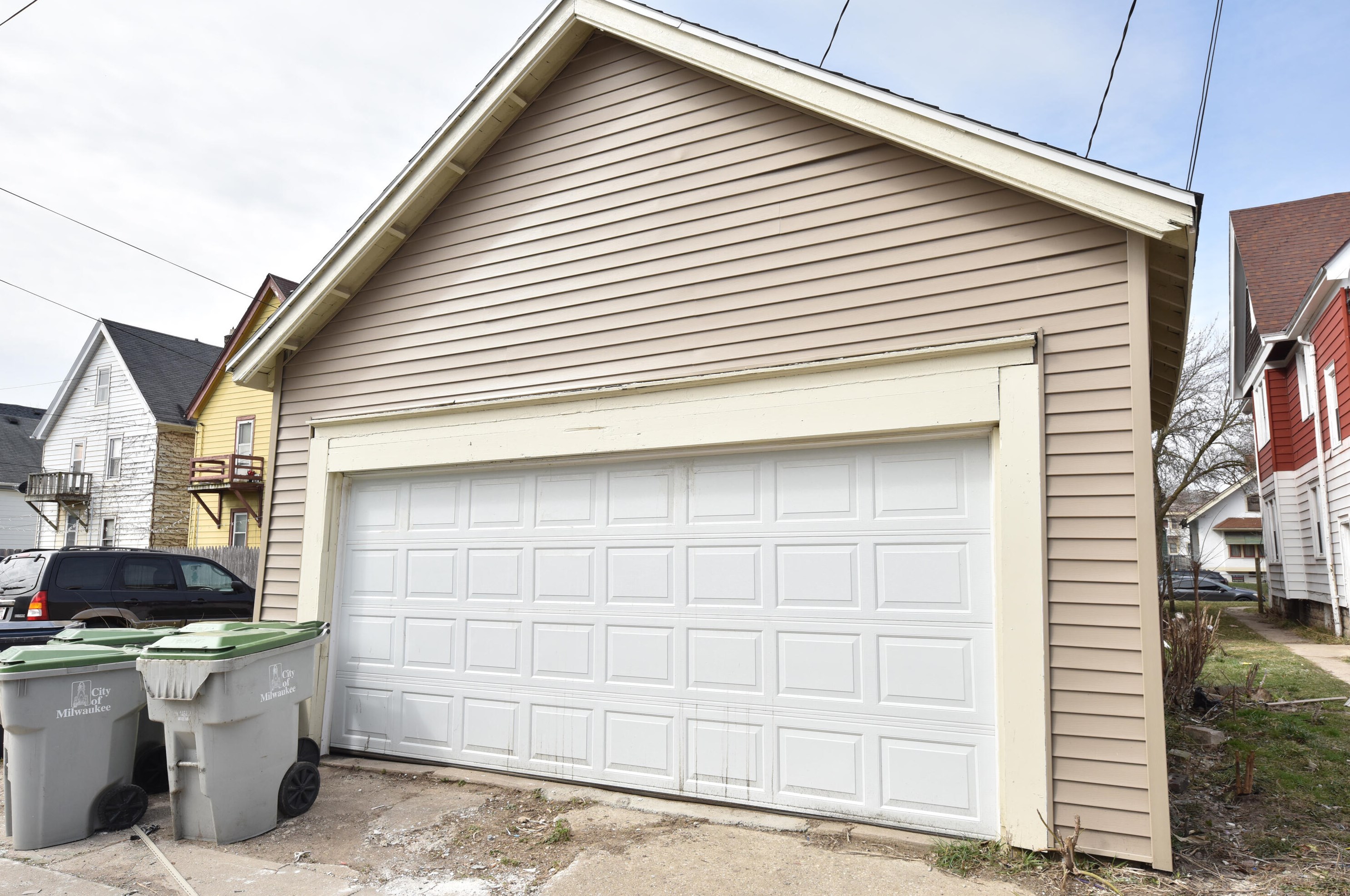 3436 15th St, Milwaukee WI  53215-5028 exterior