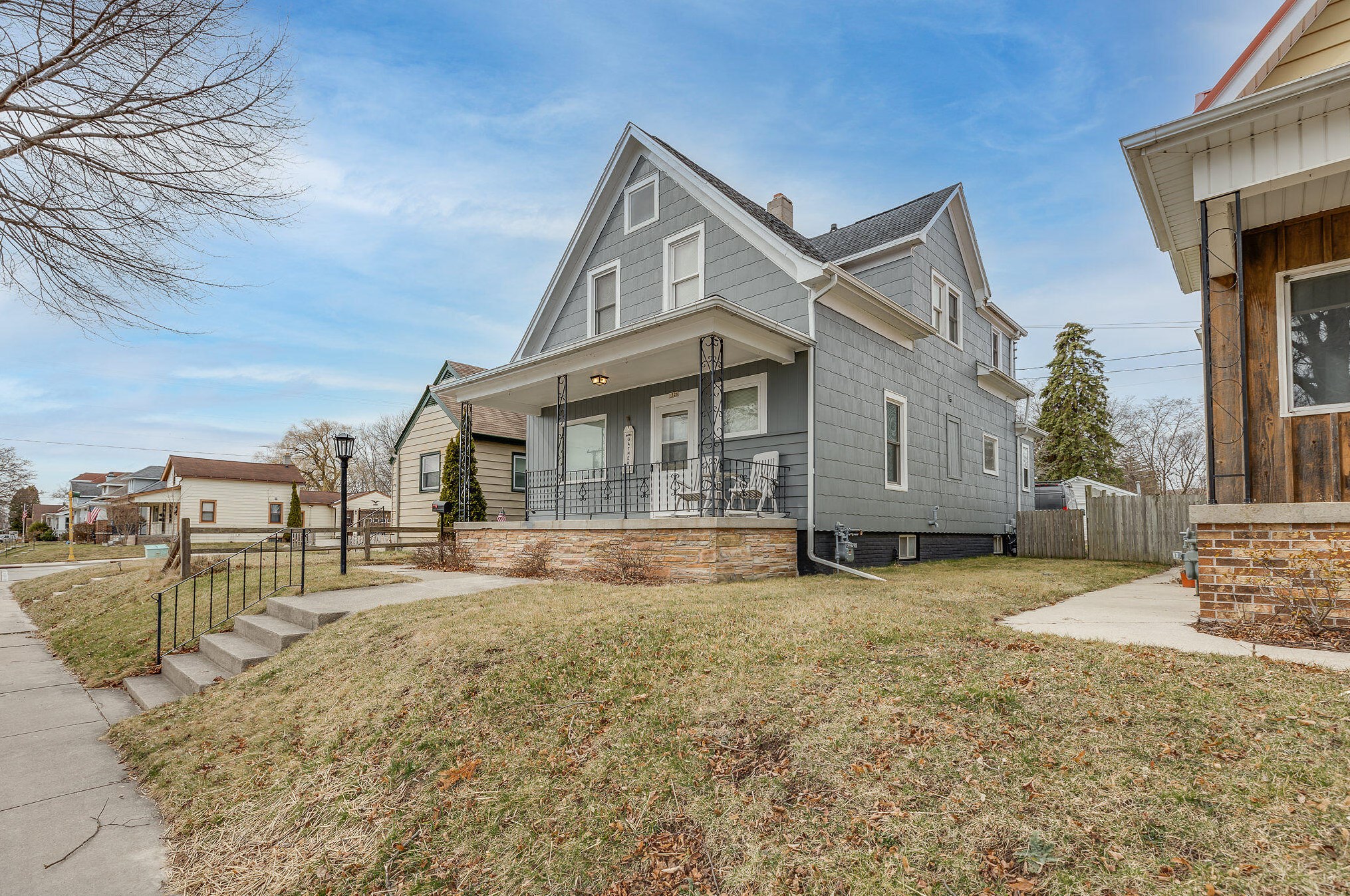 1326 17th St, Sheboygan WI  53081-5122 exterior