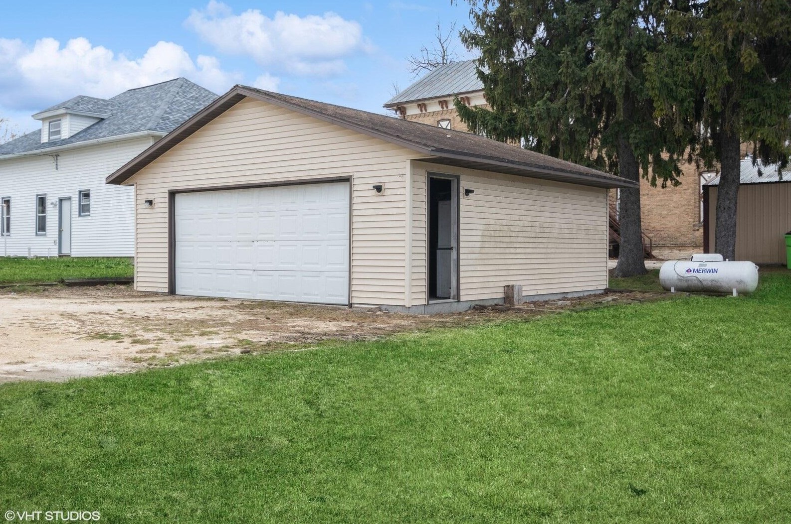 111 John St, Mayville WI  53050-1604 exterior