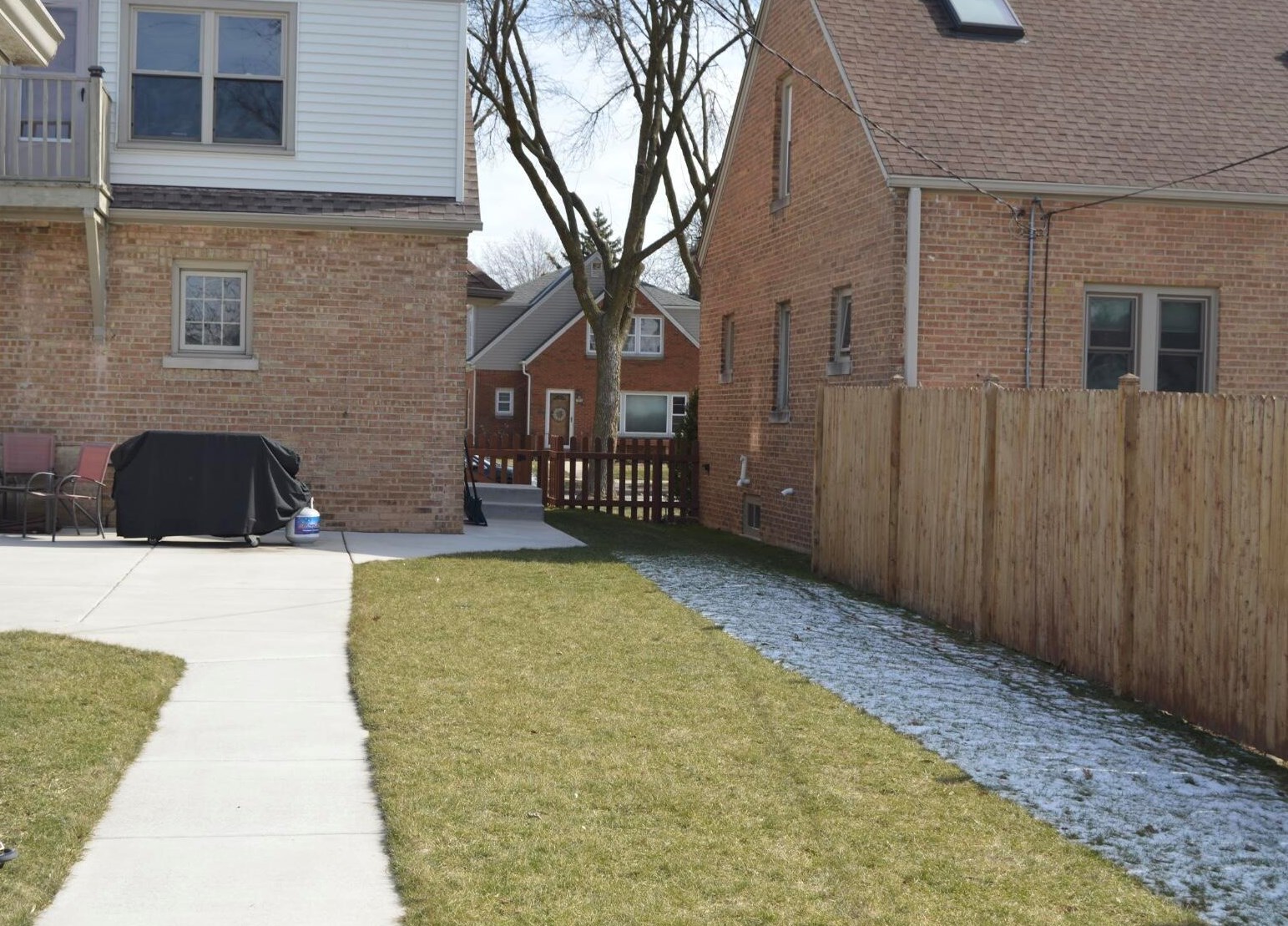 2423 79, Milwaukee WI 53219-1718 exterior