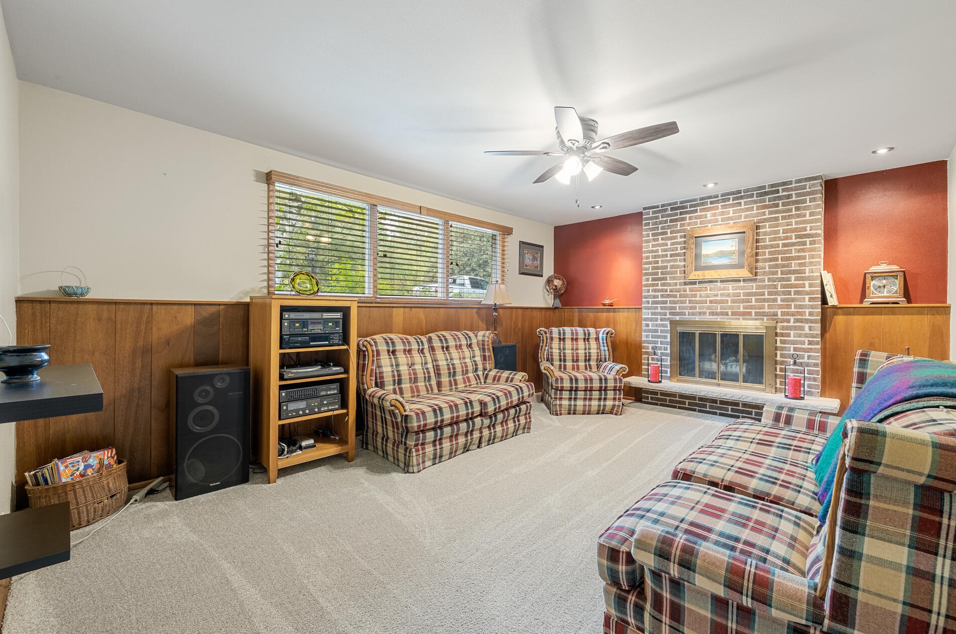 402 Vista View Dr, Cedarburg WI  53012-9178 exterior