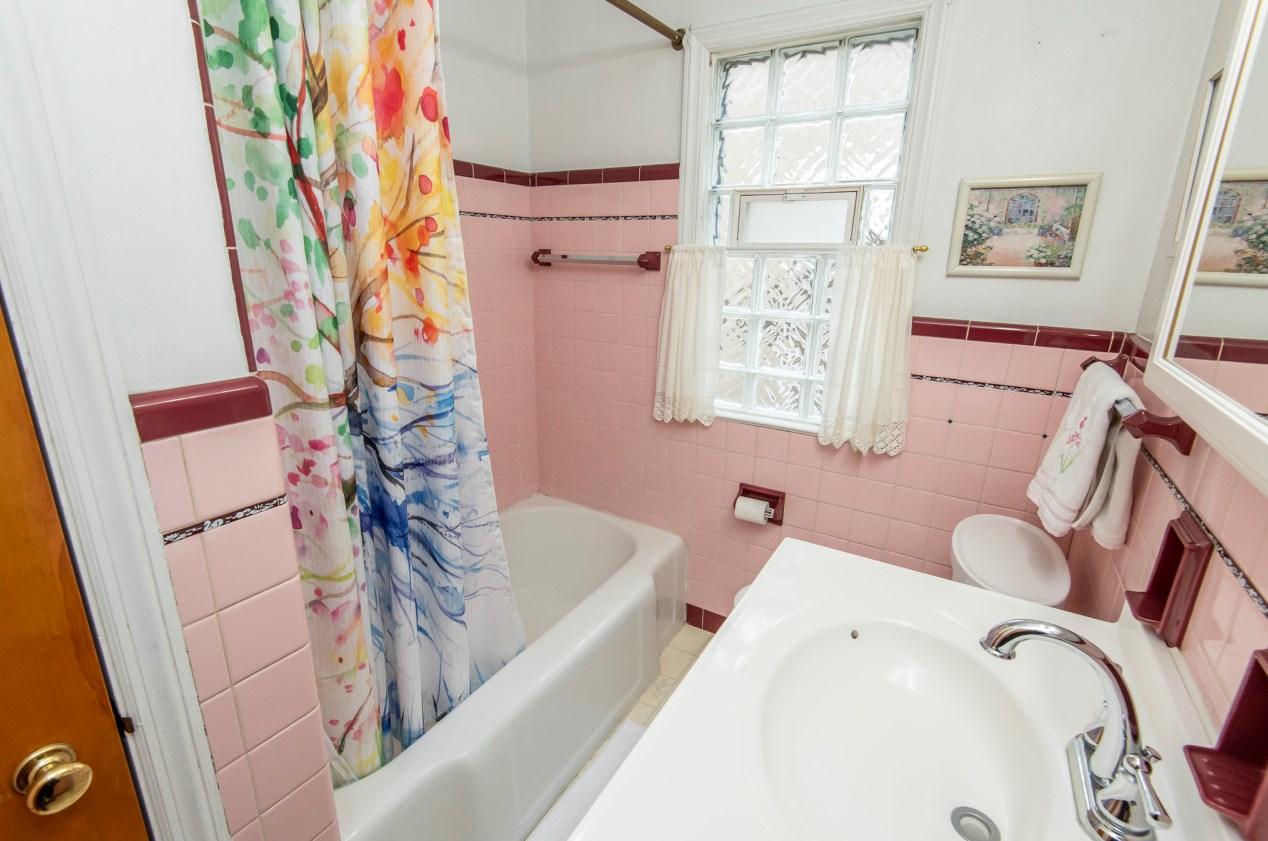 3745 86, Milwaukee WI 53227-4622 exterior