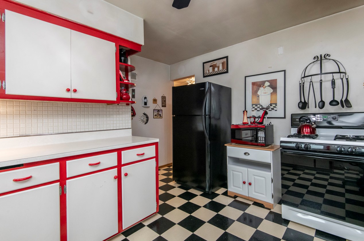 3745 86, Milwaukee WI 53227-4622 exterior