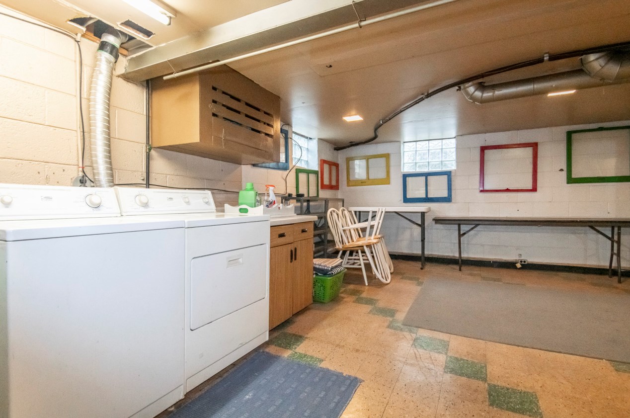 3745 86, Milwaukee WI 53227-4622 exterior