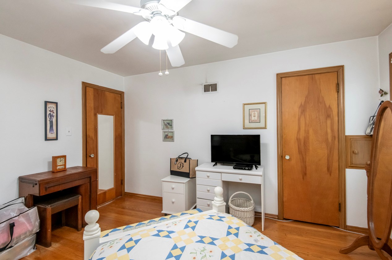 3745 86, Milwaukee WI 53227-4622 exterior