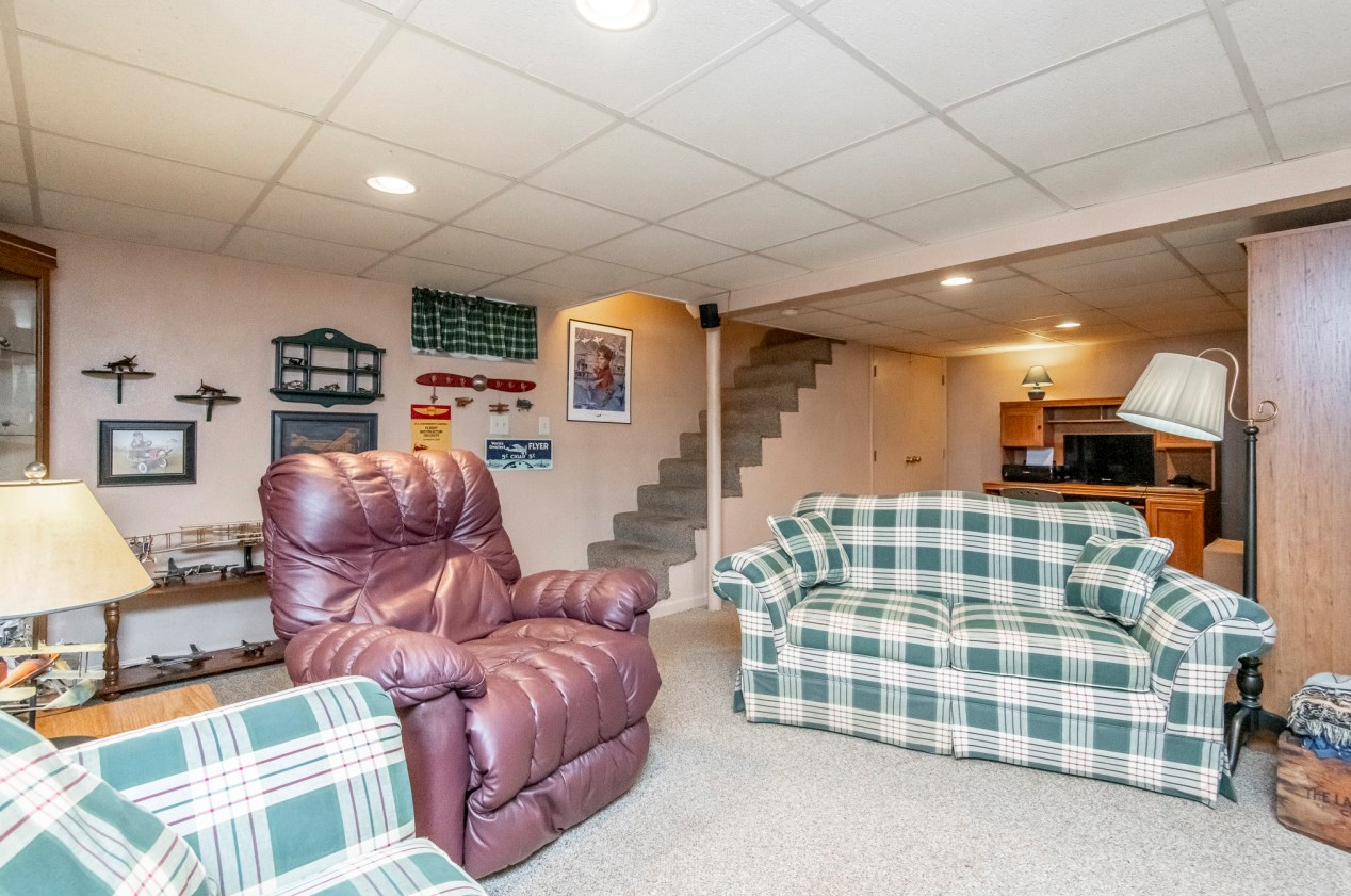 2769 87 St, Milwaukee WI 53224-5437 exterior