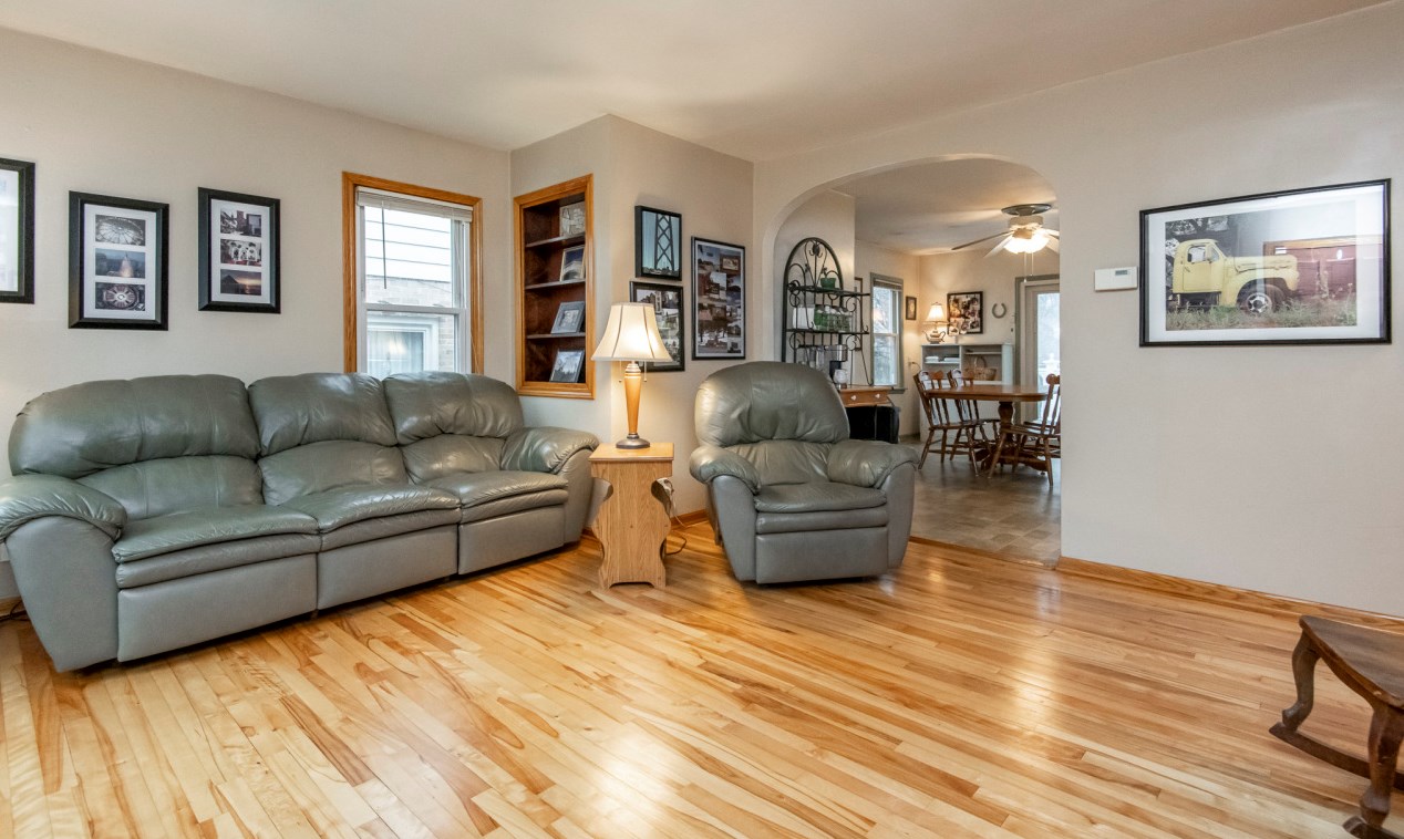 2769 87 St, Milwaukee WI 53224-5437 exterior