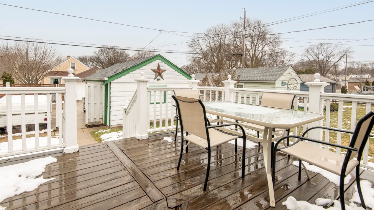 2769 87 St, Milwaukee WI 53224-5437 exterior