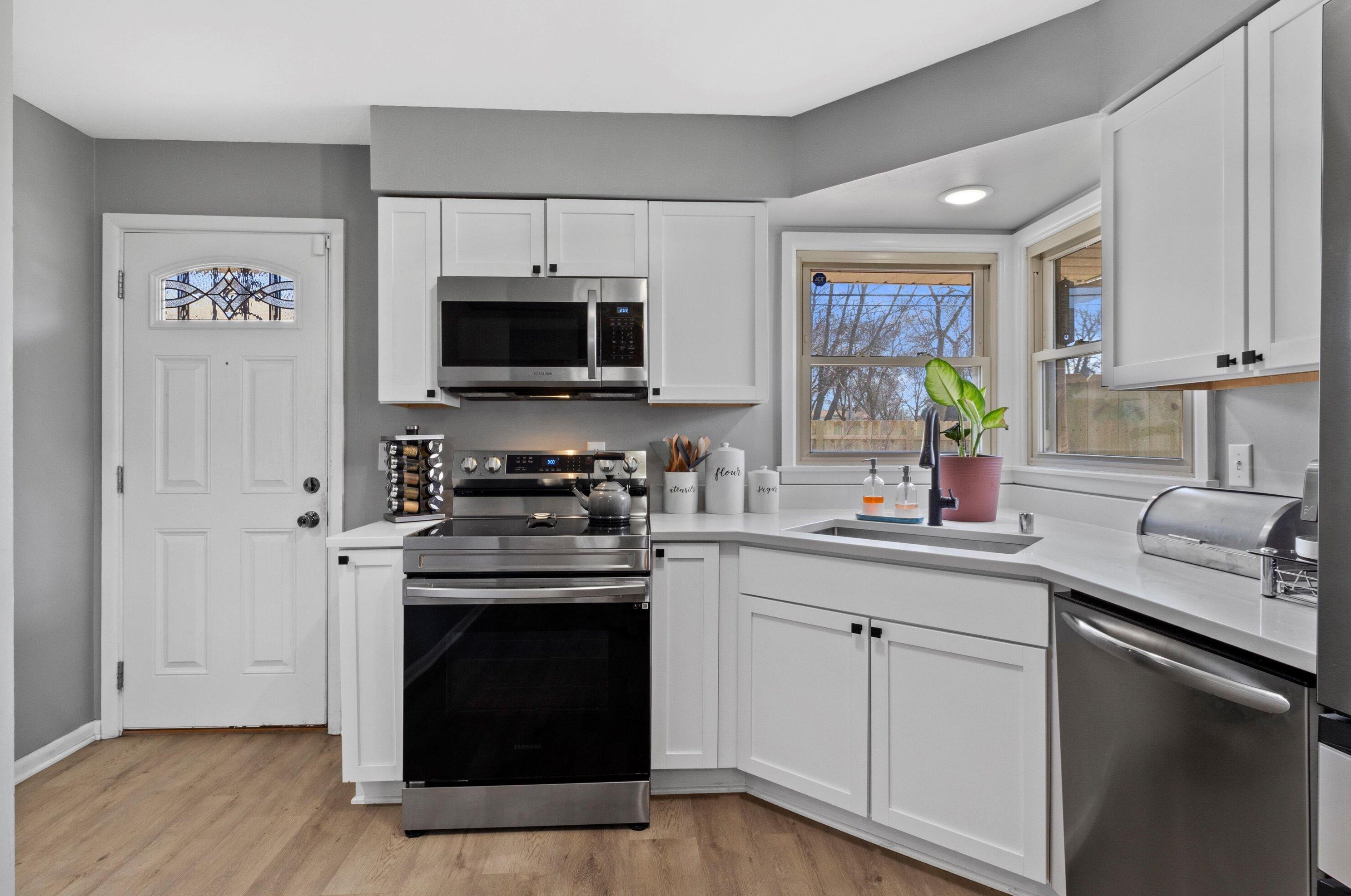 8853 Brentwood Ave, Milwaukee WI  53224-5300 exterior