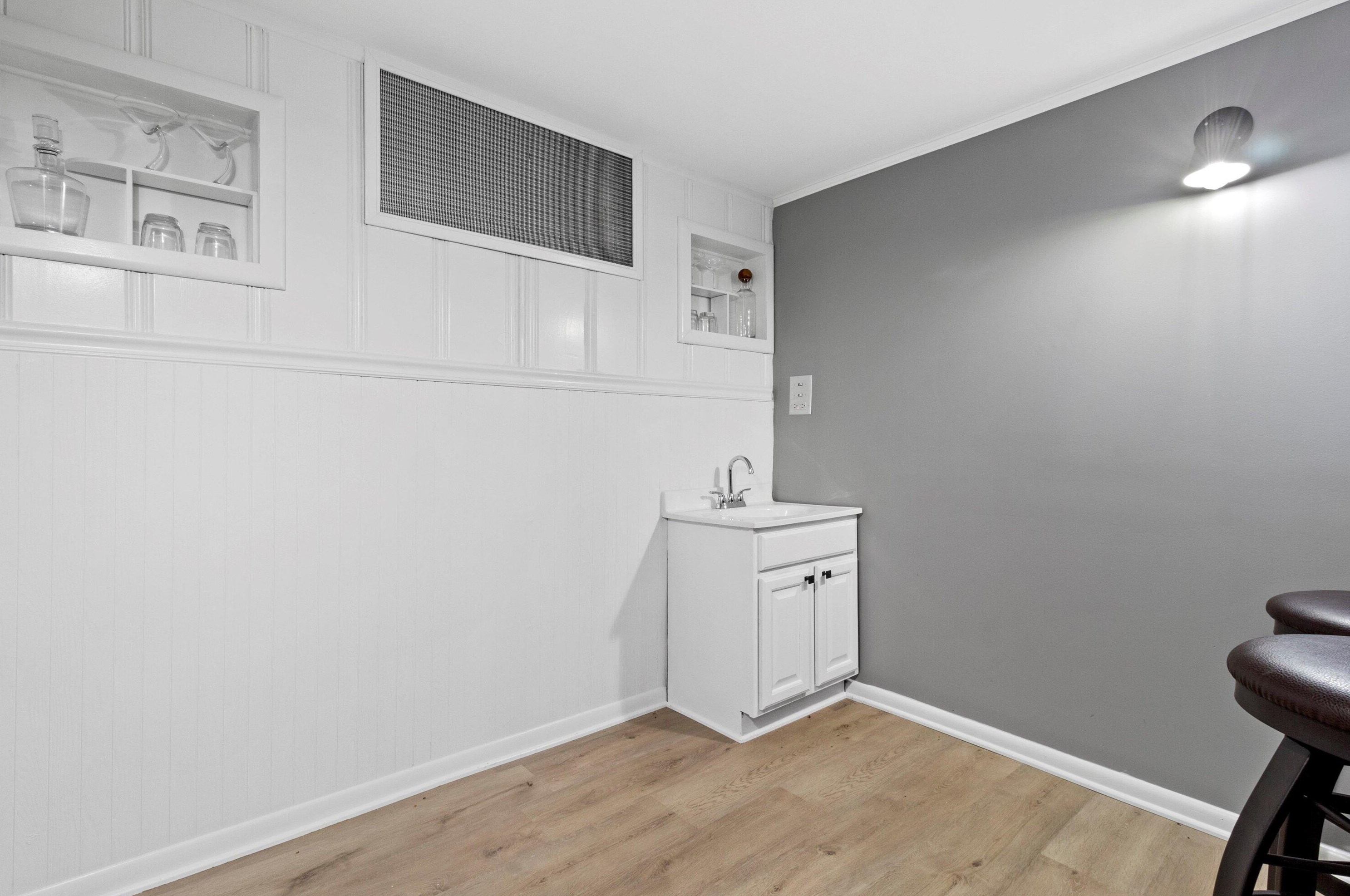 8853 Brentwood Ave, Milwaukee WI  53224-5300 exterior