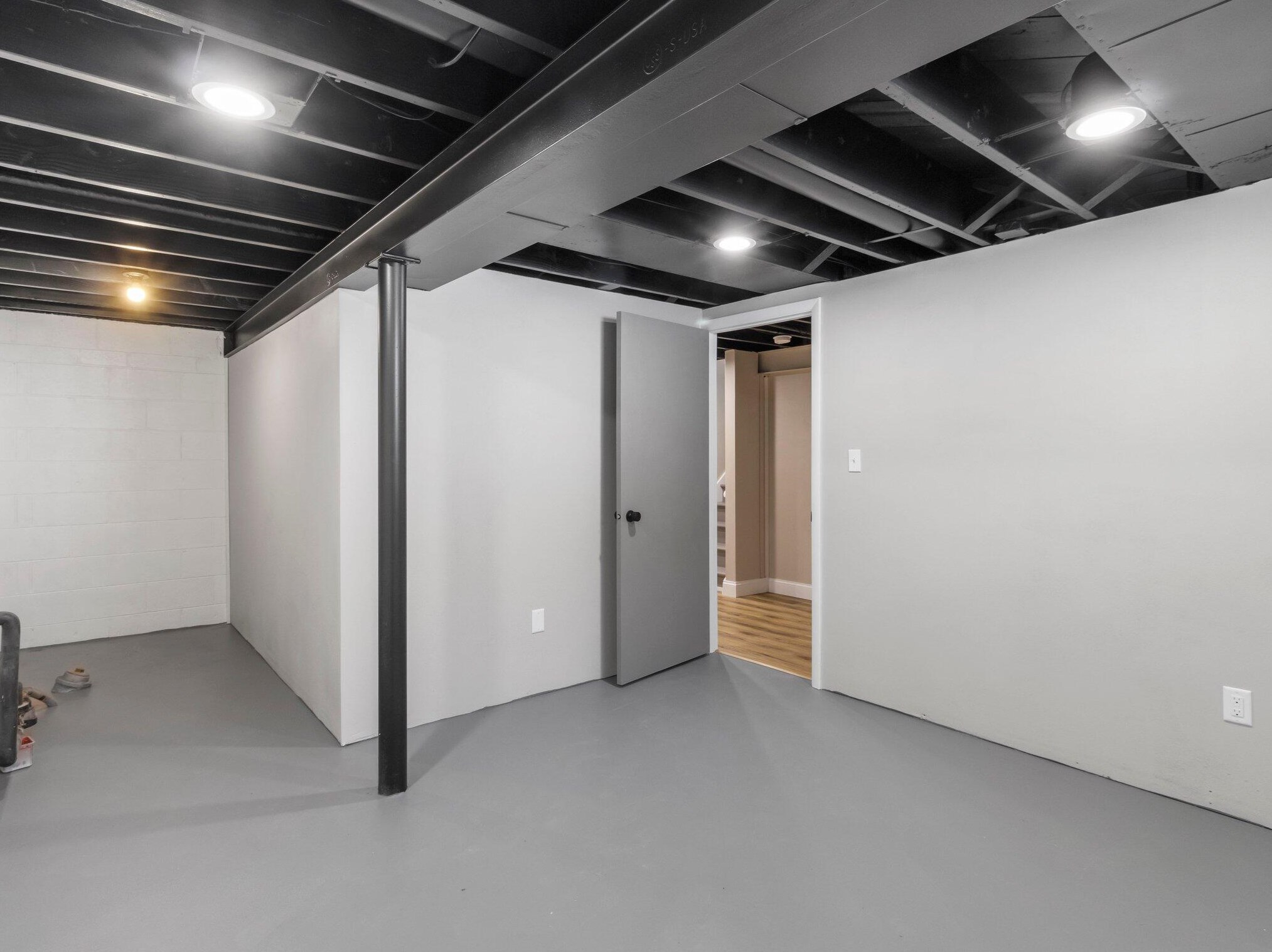 527 98, Milwaukee WI 53226-4303 exterior