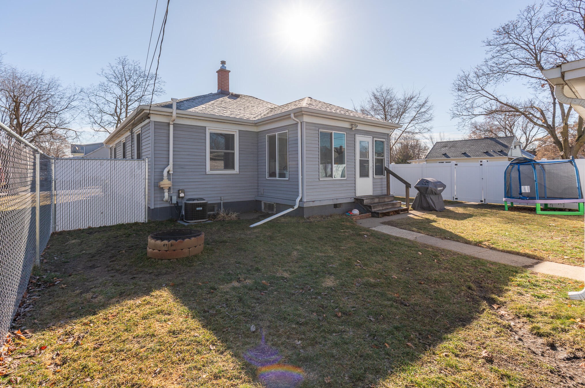 2024 15th St, La Crosse WI  54601-6409 exterior