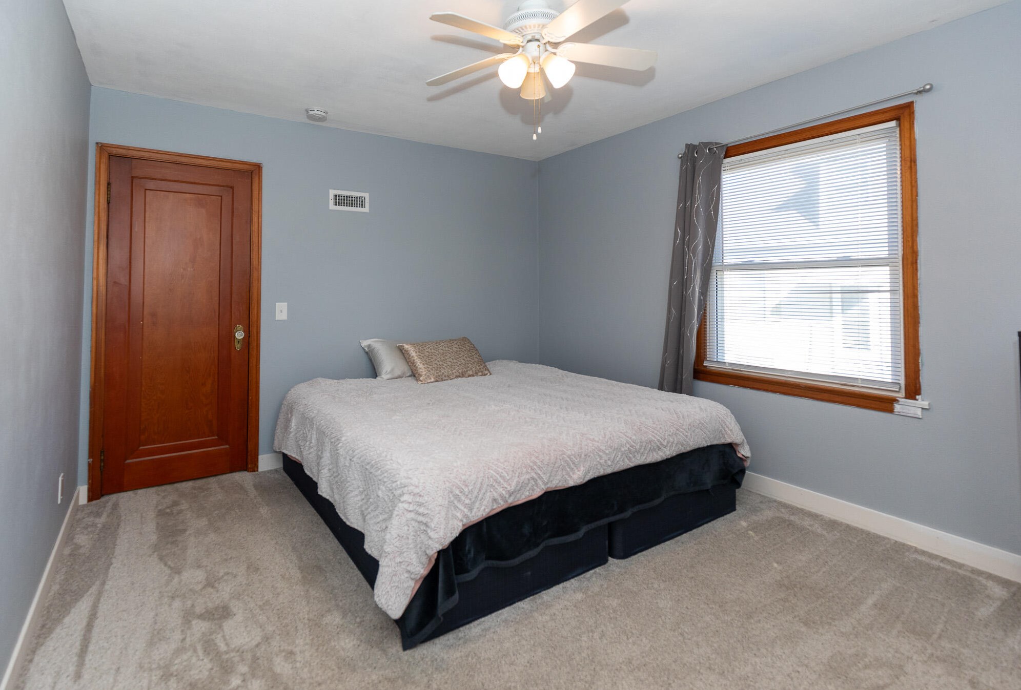 2024 15th St, La Crosse WI  54601-6409 exterior