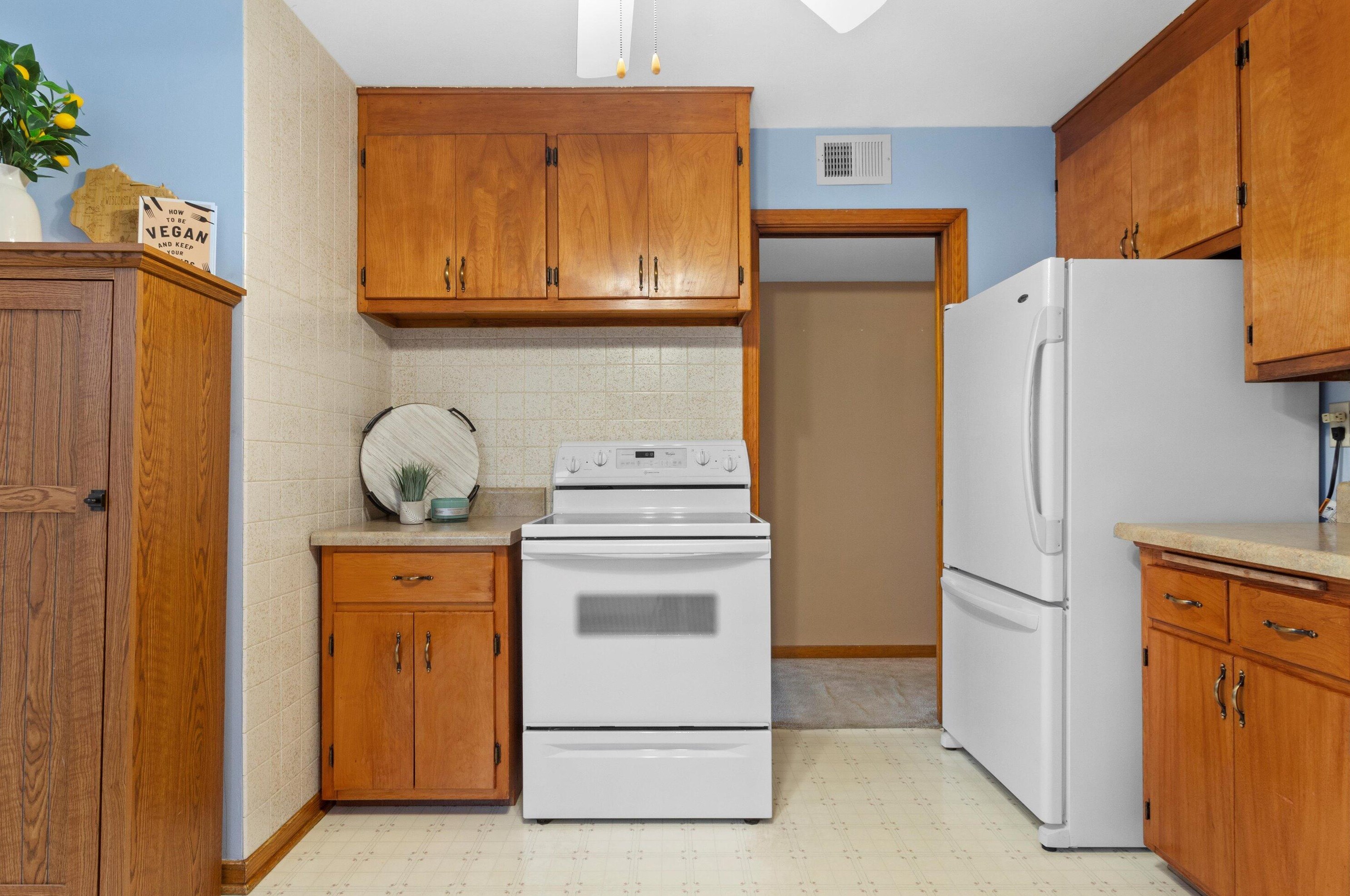 3268 60, Milwaukee WI 53219-4340 exterior