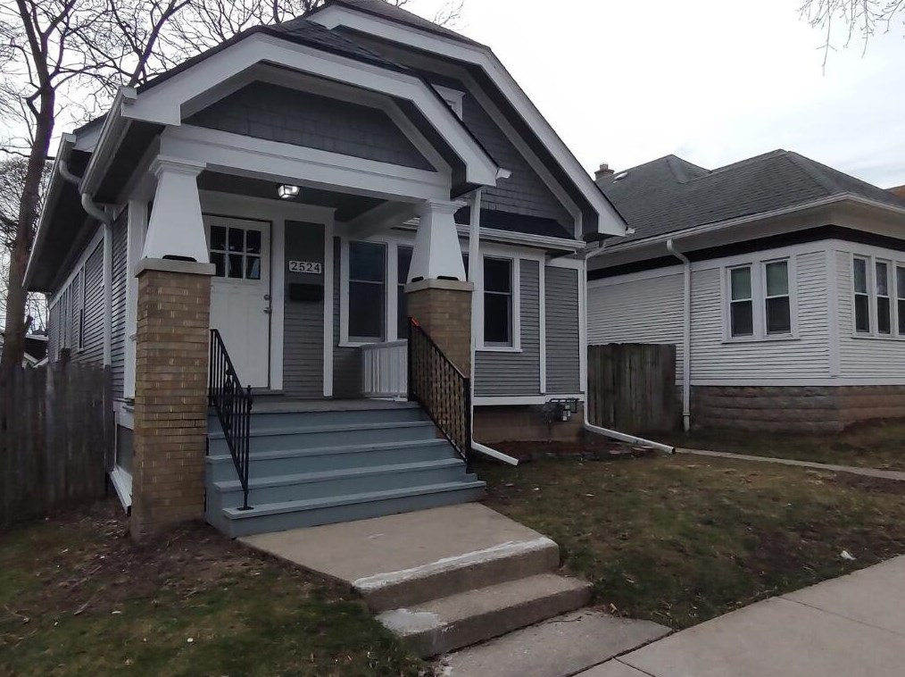 2524 52nd St, Milwaukee WI  53210-2729 exterior