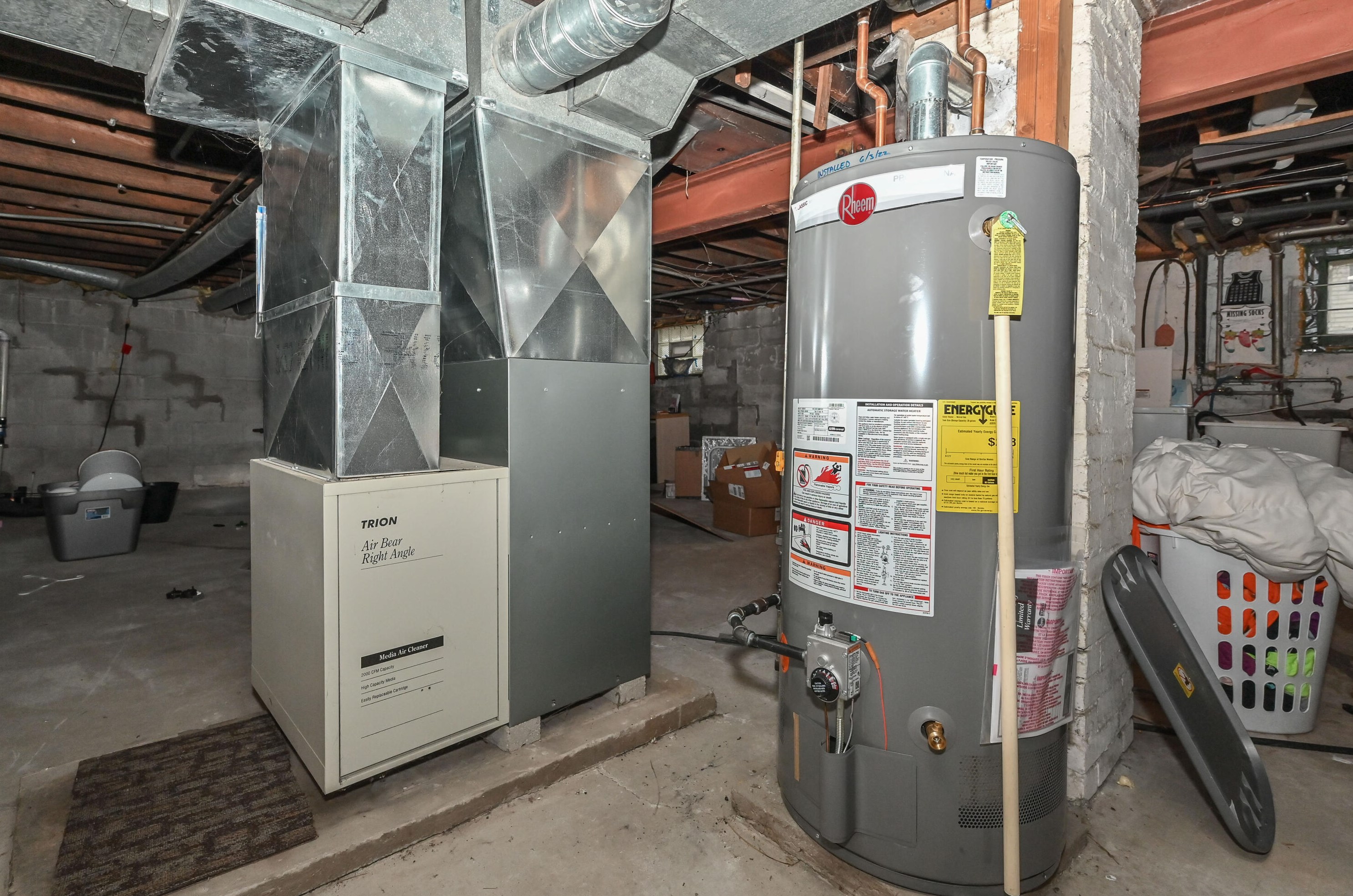 437 66th St, Milwaukee WI  53214-1735 exterior