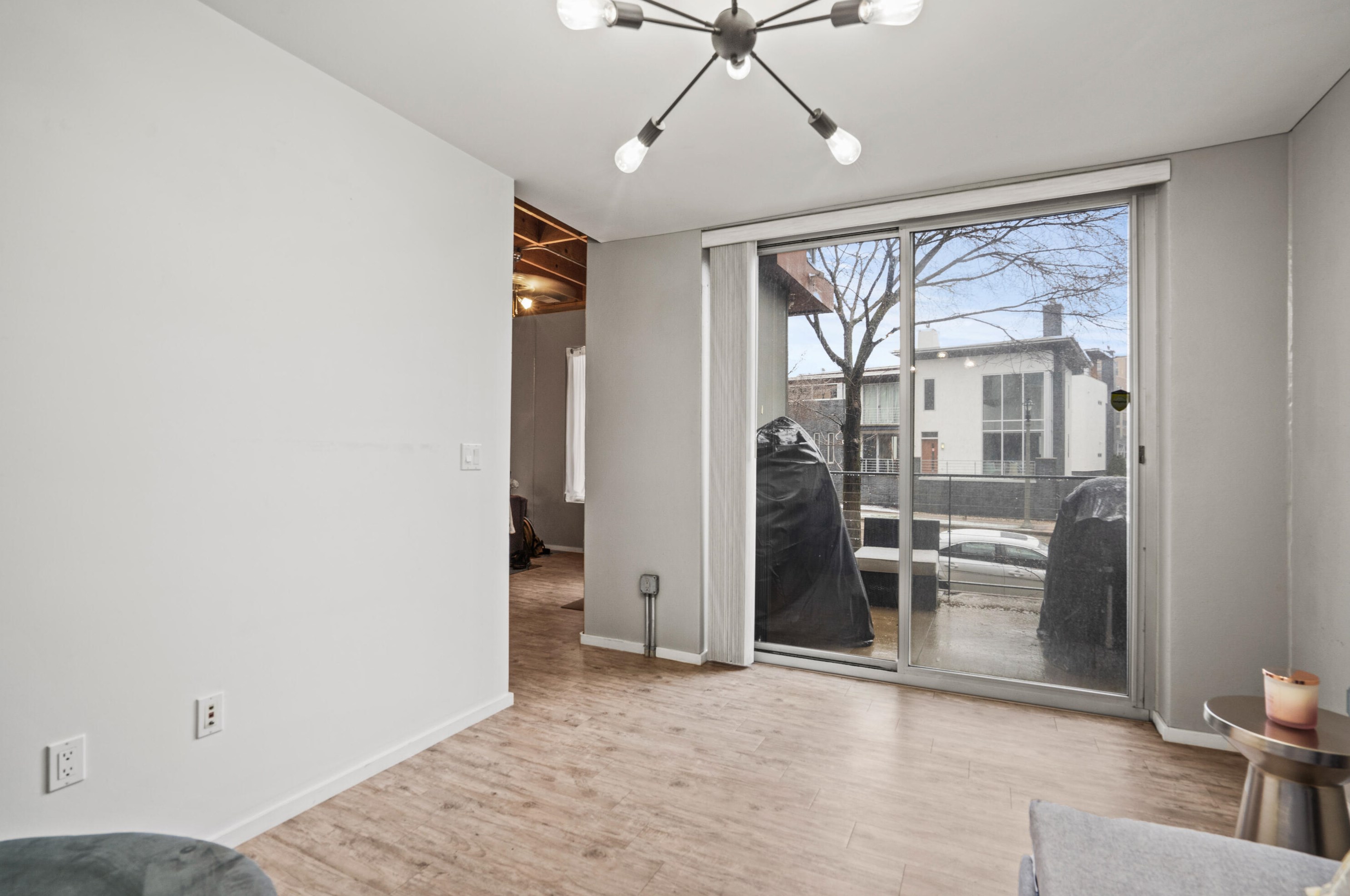 2023 Commerce St, Milwaukee WI  53212-3472 exterior